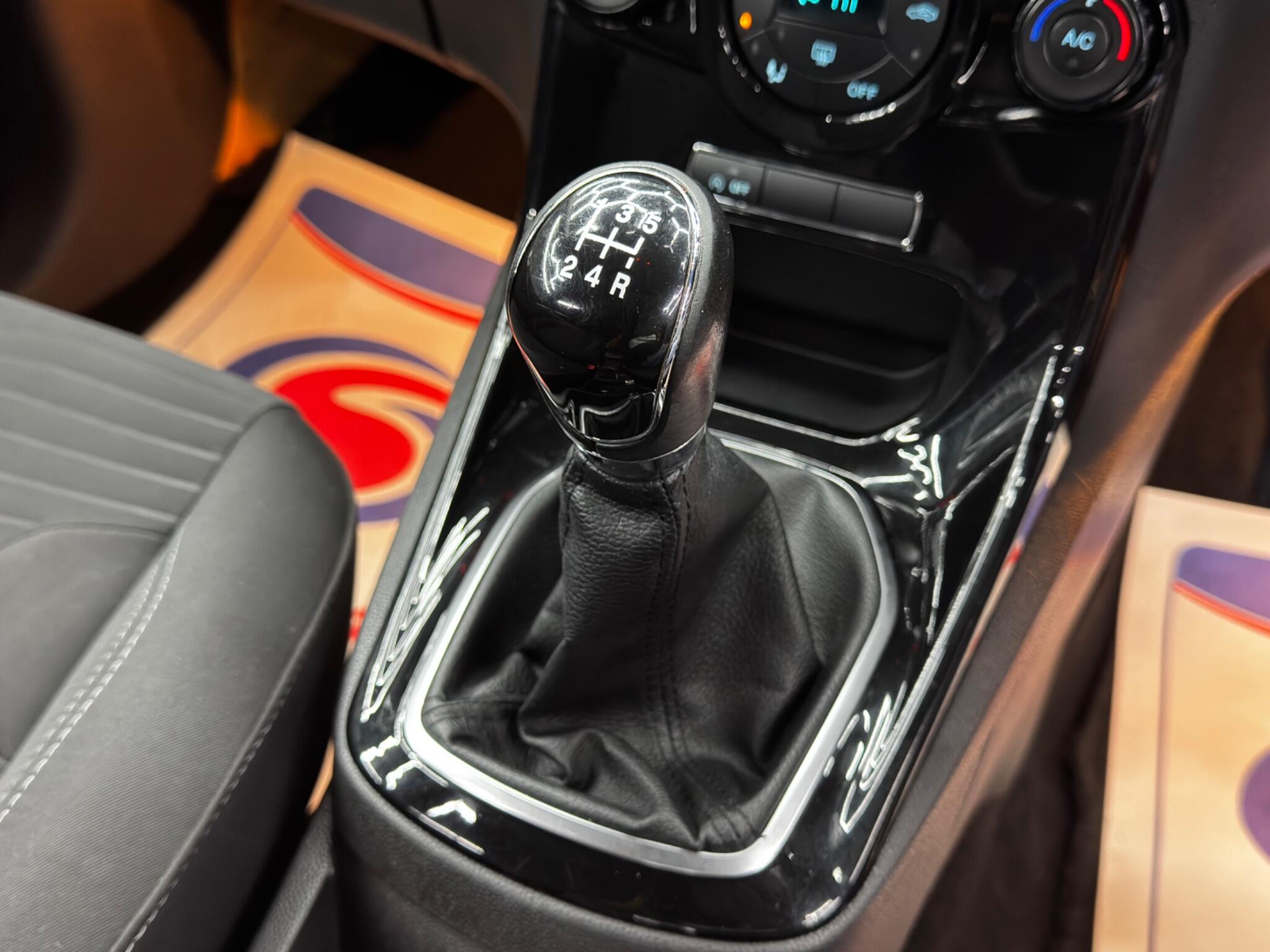 Ford Fiesta 1.0T EcoBoost Titanium Euro 5 (s/s) 5dr 5dr Manual 2025