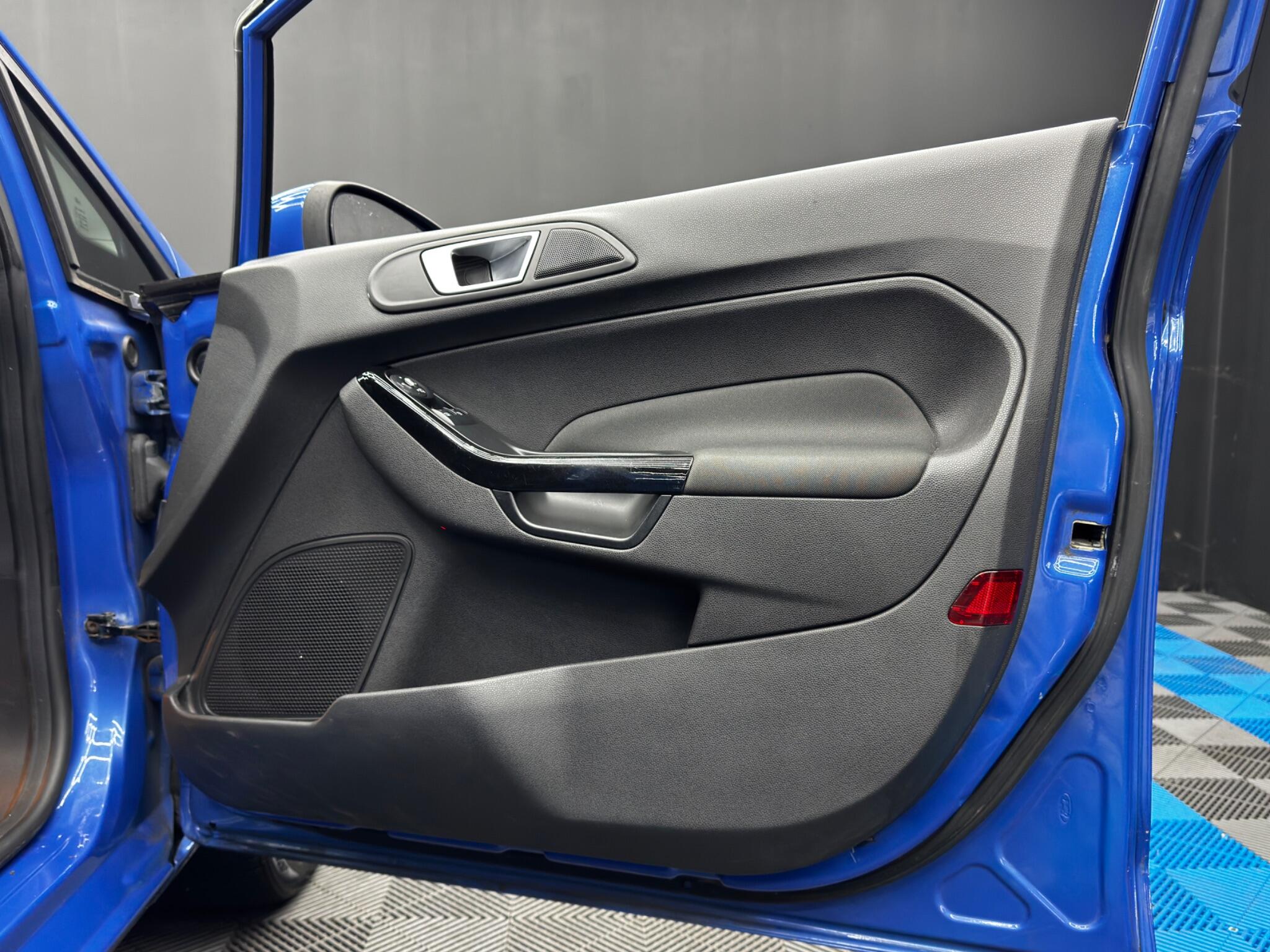 Ford Fiesta 1.0T EcoBoost Titanium Euro 5 (s/s) 5dr 5dr Manual 2025