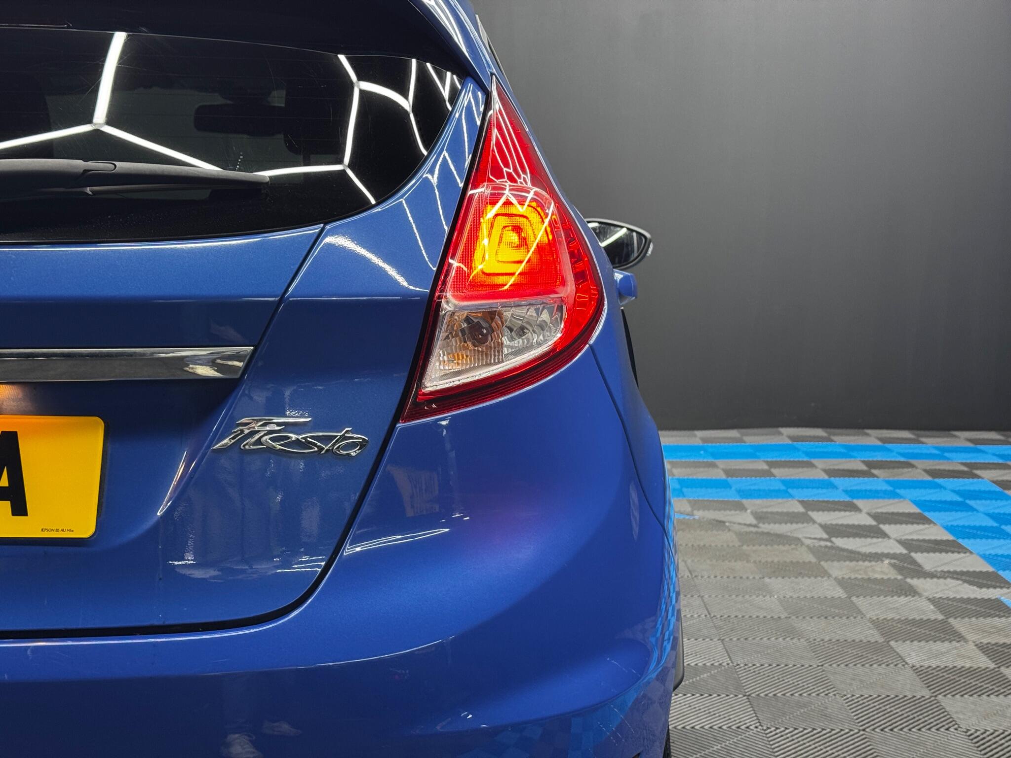 Ford Fiesta 1.0T EcoBoost Titanium Euro 5 (s/s) 5dr 5dr Manual 2025