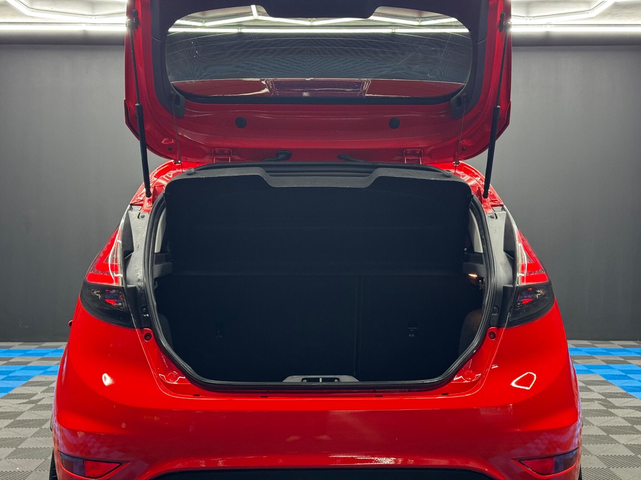 Ford Fiesta 1.0T EcoBoost Zetec Euro 6 (s/s) 5dr 5dr Manual 2026