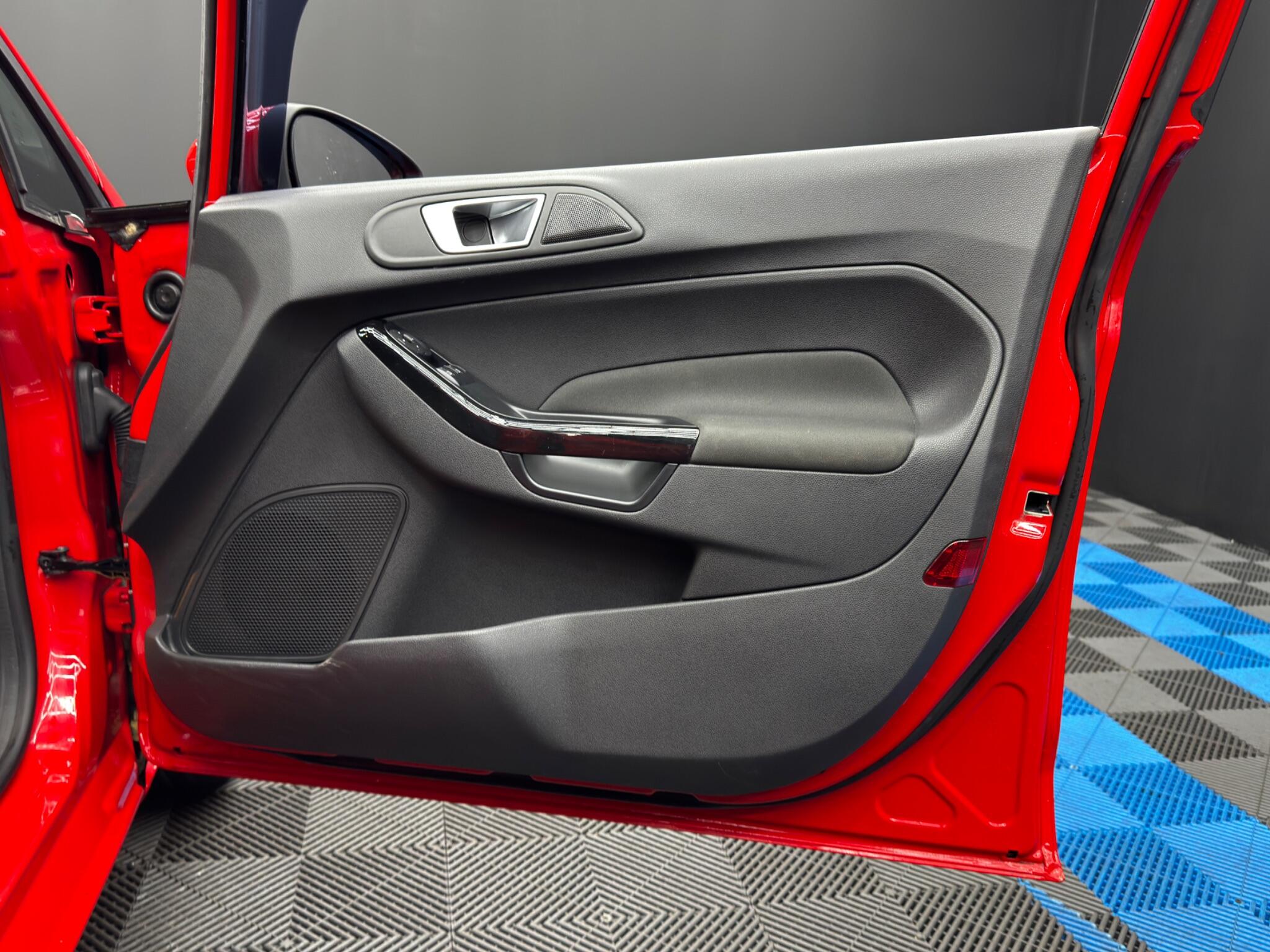 Ford Fiesta 1.0T EcoBoost Zetec Euro 6 (s/s) 5dr 5dr Manual 2026