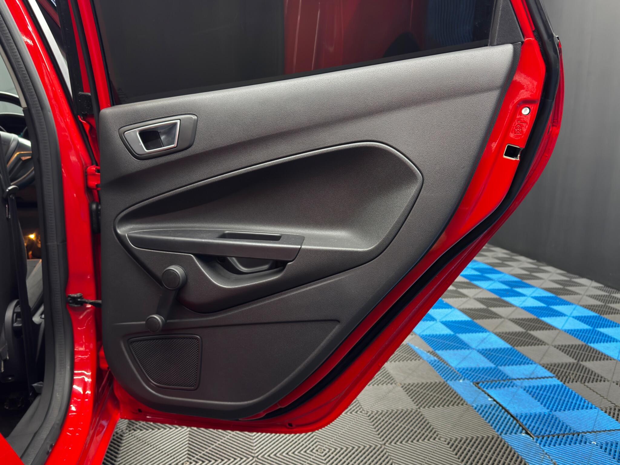 Ford Fiesta 1.0T EcoBoost Zetec Euro 6 (s/s) 5dr 5dr Manual 2026