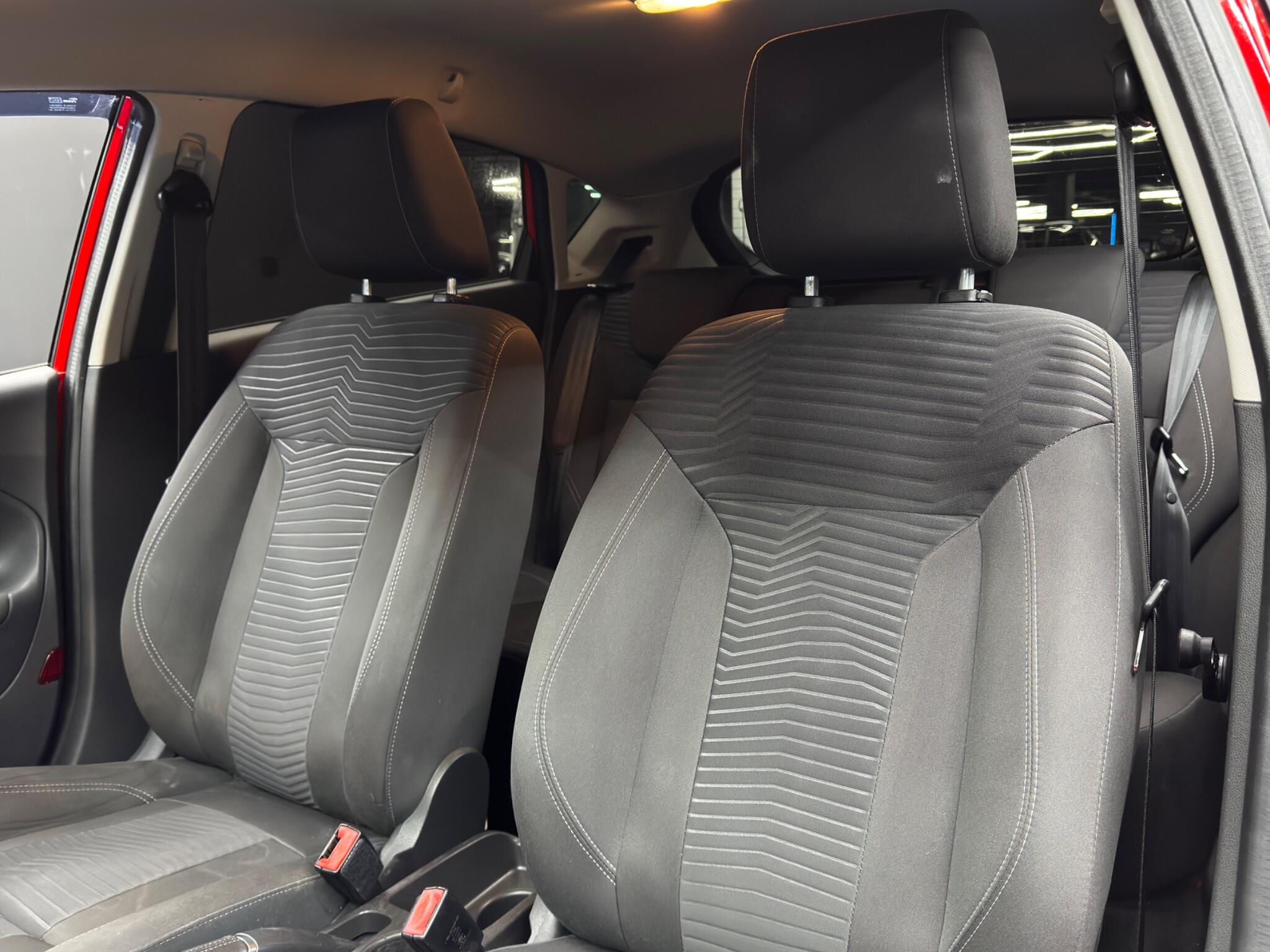 Ford Fiesta 1.0T EcoBoost Zetec Euro 6 (s/s) 5dr 5dr Manual 2026