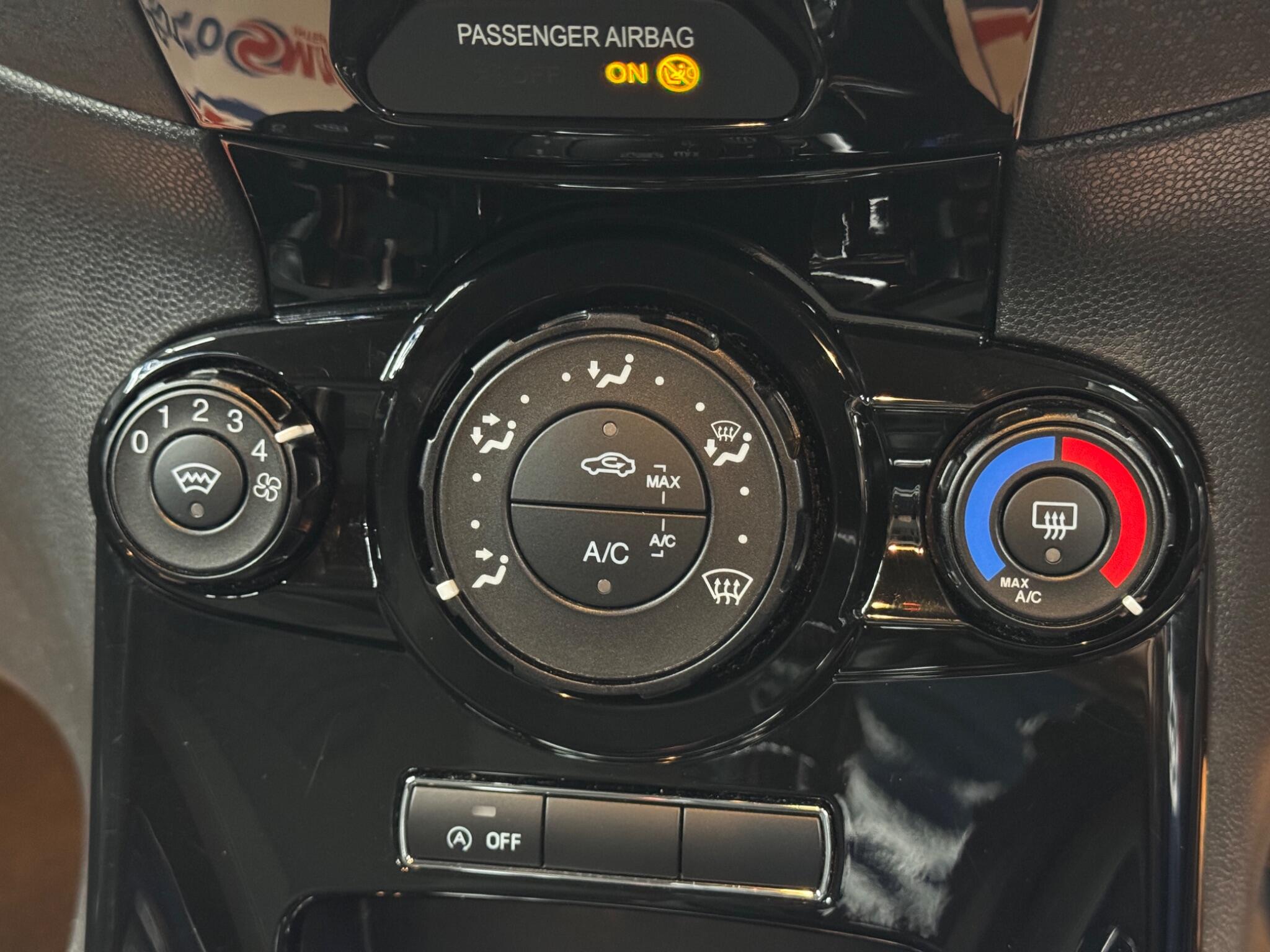 Ford Fiesta 1.0T EcoBoost Zetec Euro 6 (s/s) 5dr 5dr Manual 2026