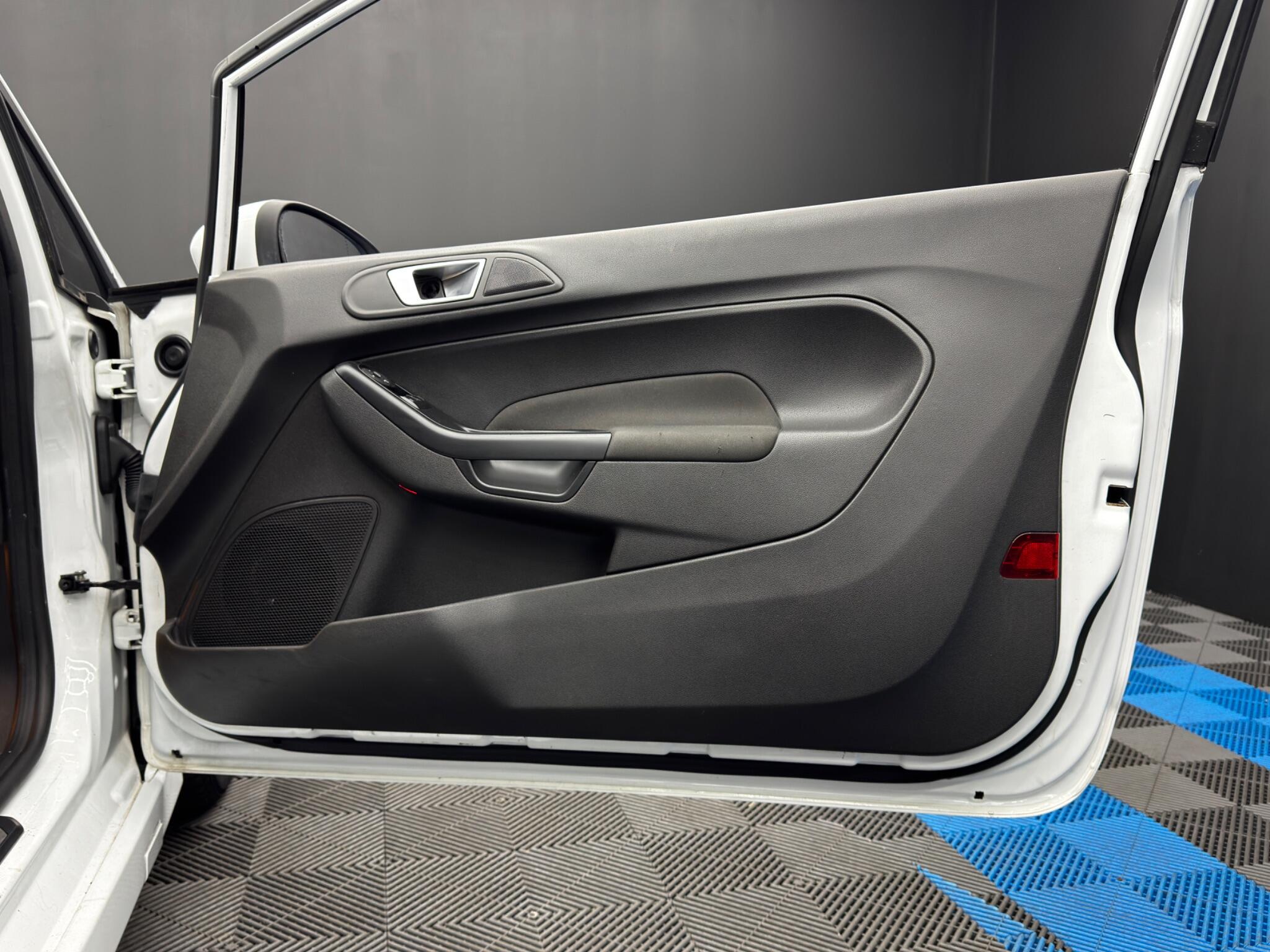 Ford Fiesta 1.6T EcoBoost ST-3 Euro 5 (s/s) 3dr 3dr Manual 2026