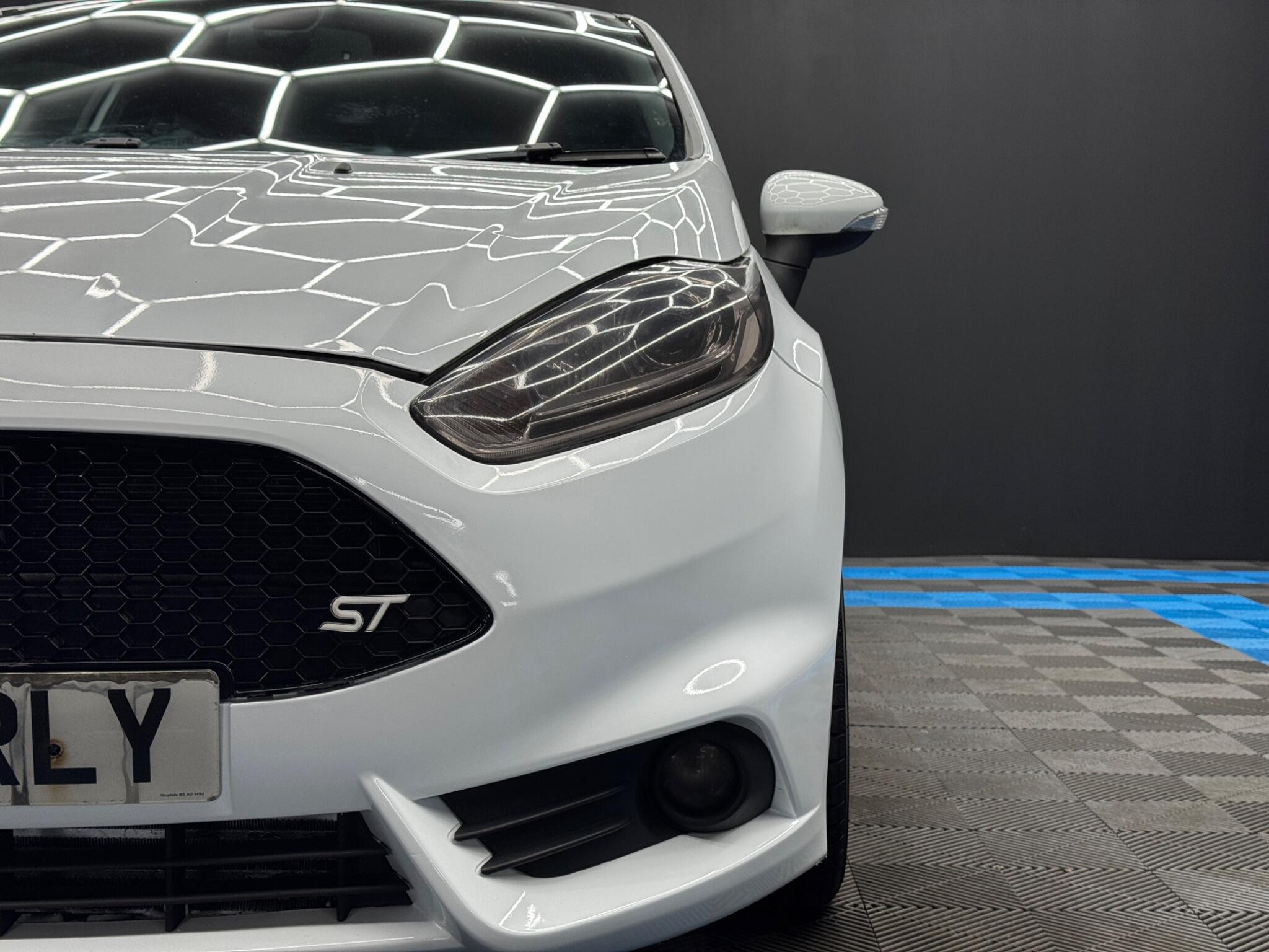 Ford Fiesta 1.6T EcoBoost ST-3 Euro 5 (s/s) 3dr 3dr Manual 2026