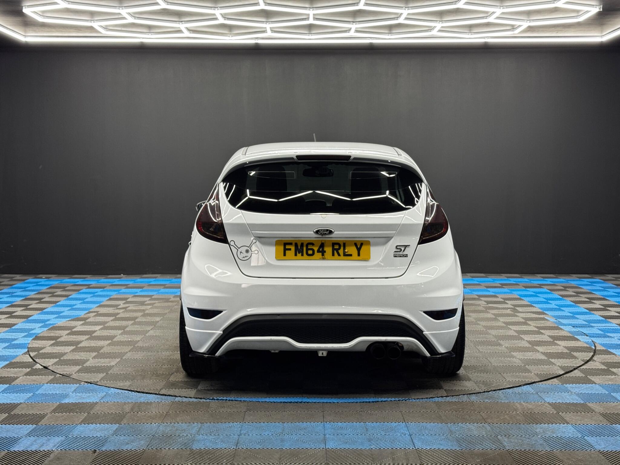 Ford Fiesta 1.6T EcoBoost ST-3 Euro 5 (s/s) 3dr 3dr Manual 2026