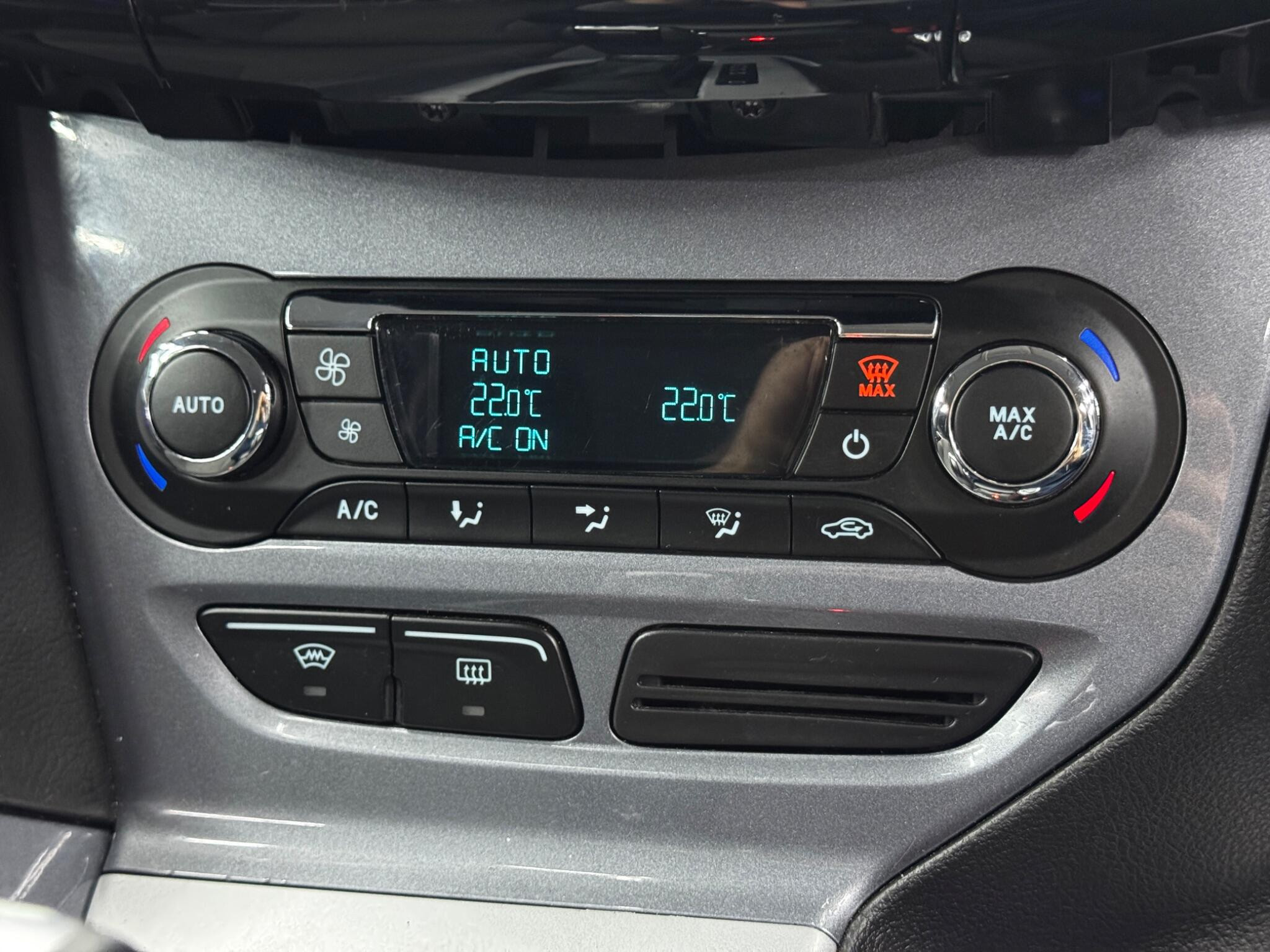 Ford Focus 1.6 Titanium Navigator Powershift Euro 5 5dr 5dr Automatic 2026
