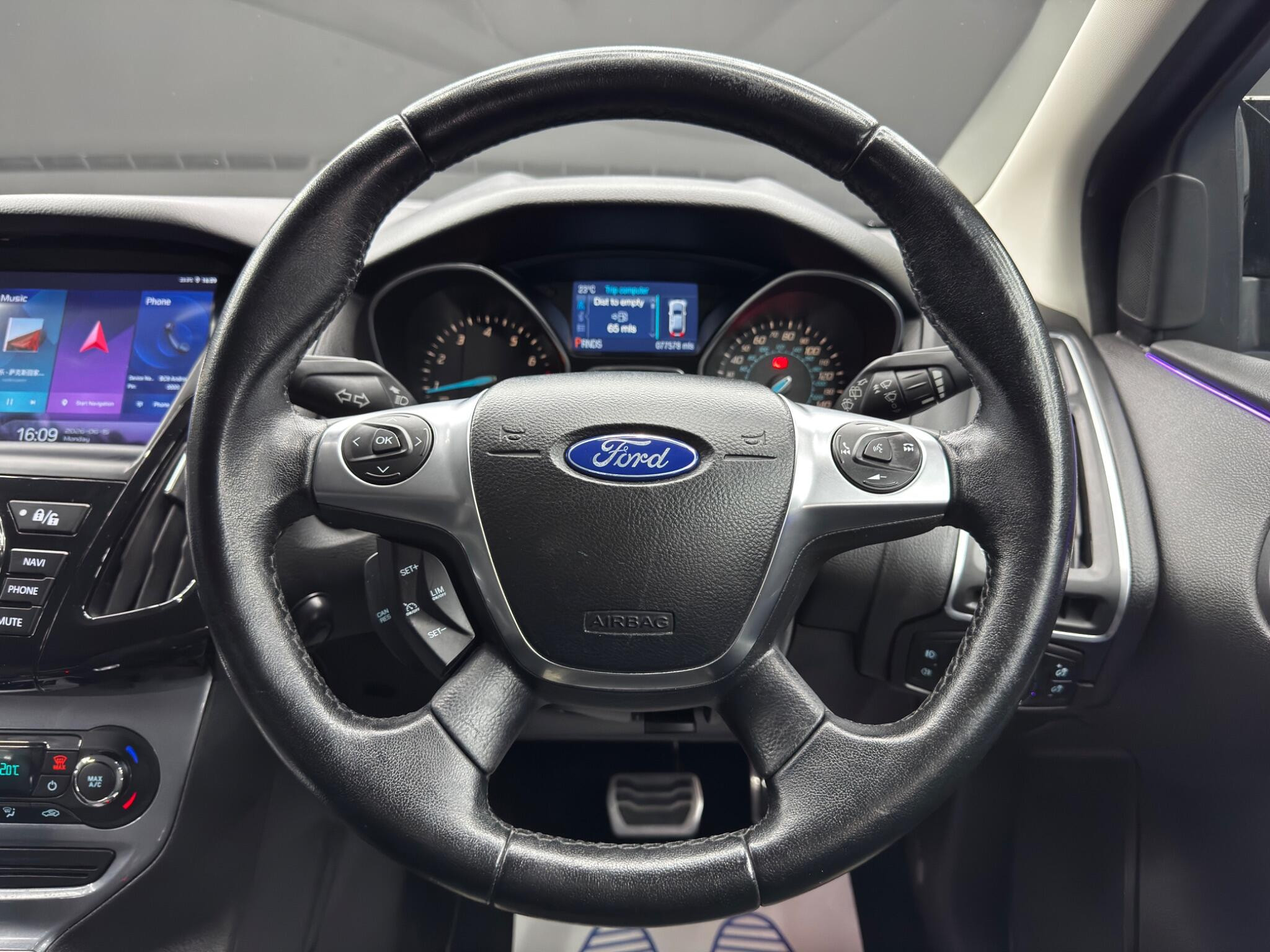 Ford Focus 1.6 Titanium Navigator Powershift Euro 5 5dr 5dr Automatic 2026