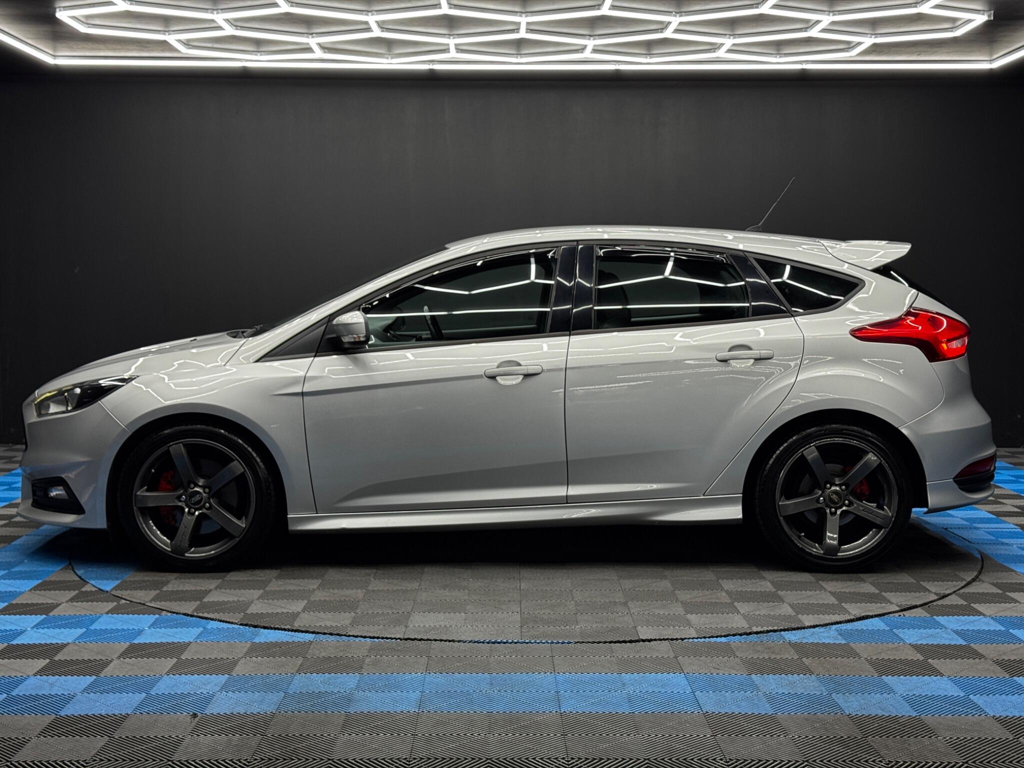 Ford Focus 2.0 TDCi ST-2 Euro 6 (s/s) 5dr 5dr Manual 2026