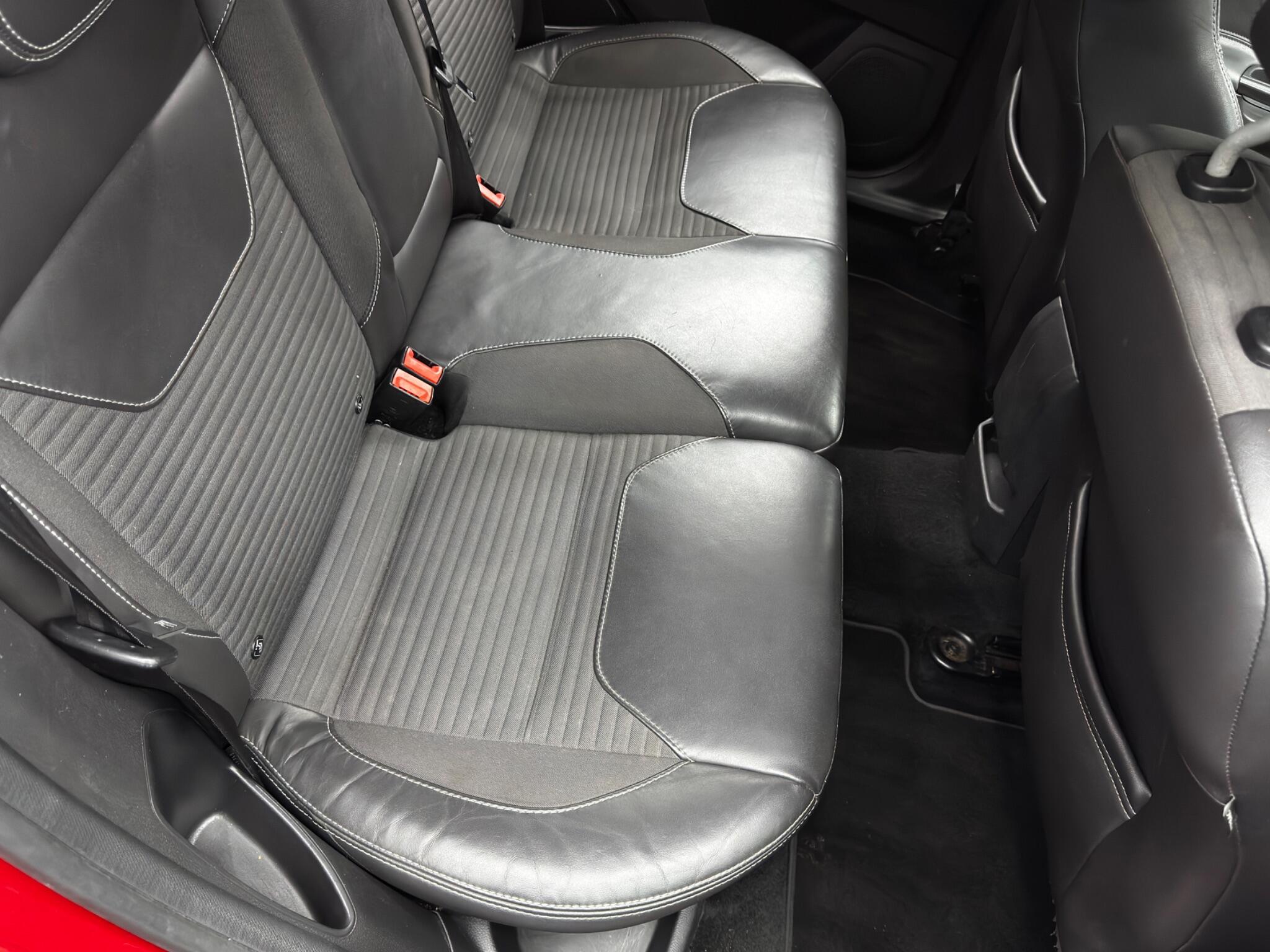 Ford Focus 2.0 TDCi Titanium X Euro 6 (s/s) 5dr 5dr Manual 2025