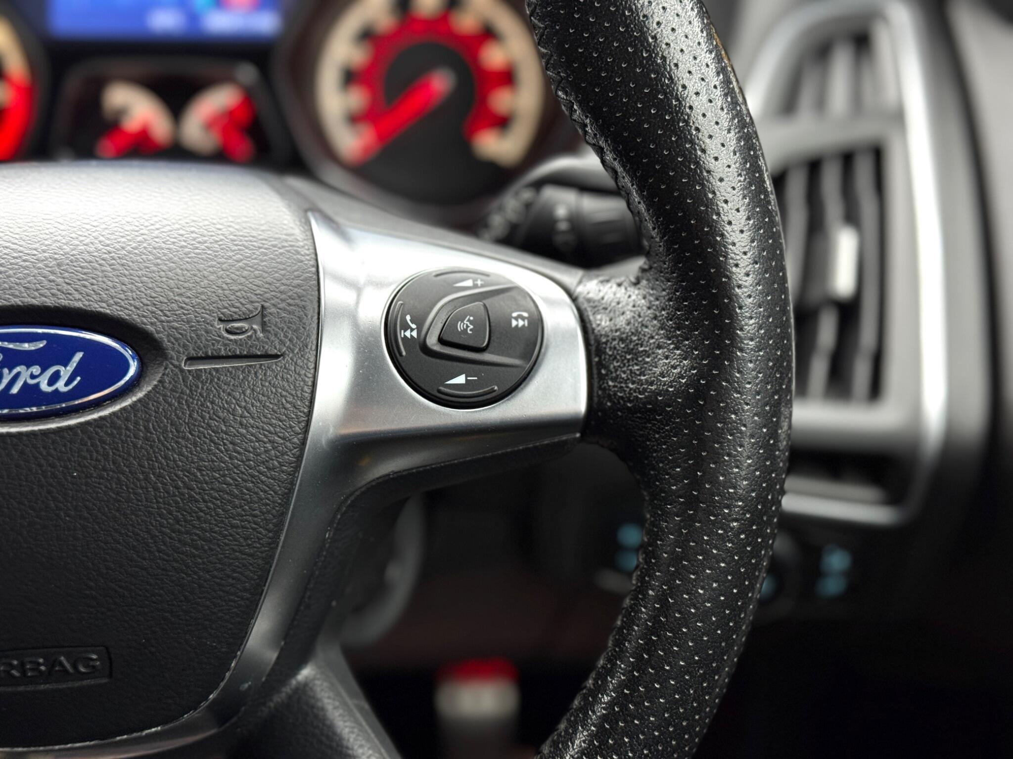 Ford Focus 2.0T EcoBoost ST-2 Euro 5 (s/s) 5dr 5dr Manual 2025