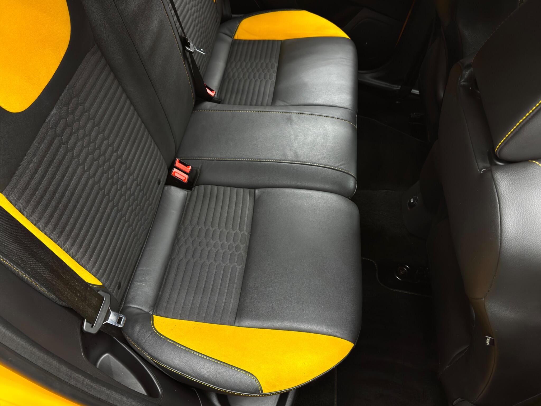 Ford Focus 2.0T EcoBoost ST-2 Euro 5 (s/s) 5dr 5dr Manual 2025