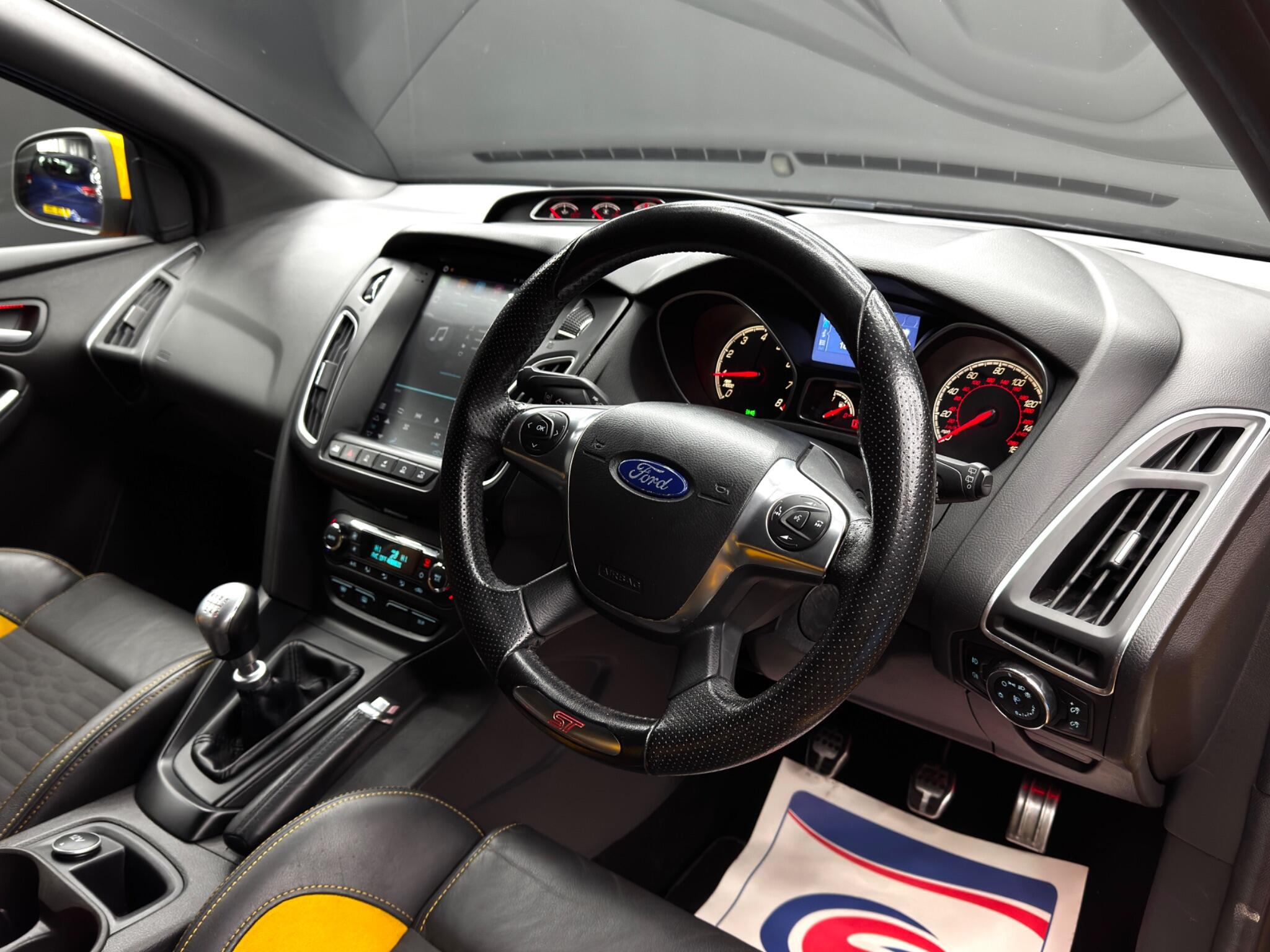 Ford Focus 2.0T EcoBoost ST-2 Euro 5 (s/s) 5dr 5dr Manual 2025