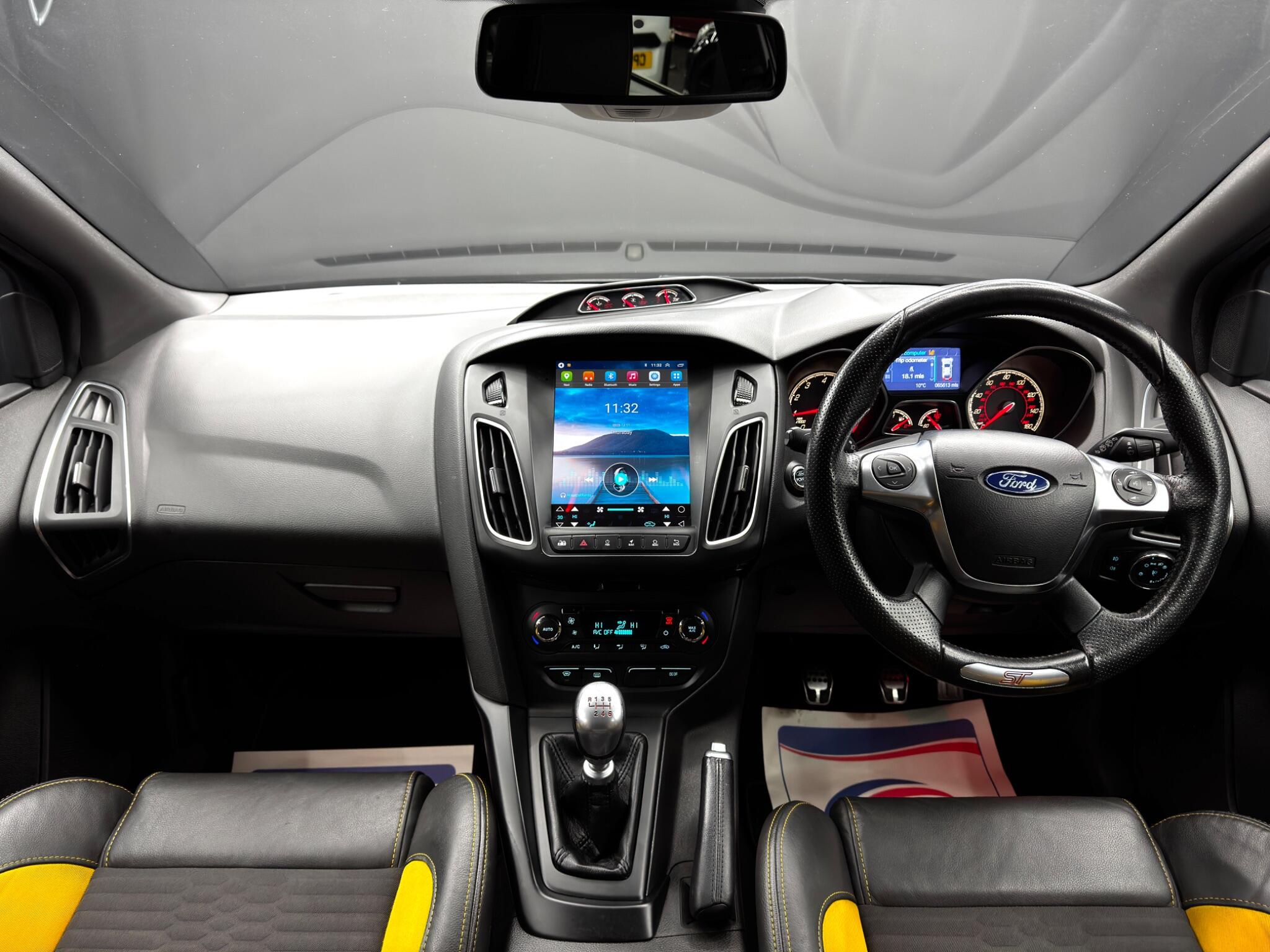 Ford Focus 2.0T EcoBoost ST-2 Euro 5 (s/s) 5dr 5dr Manual 2025