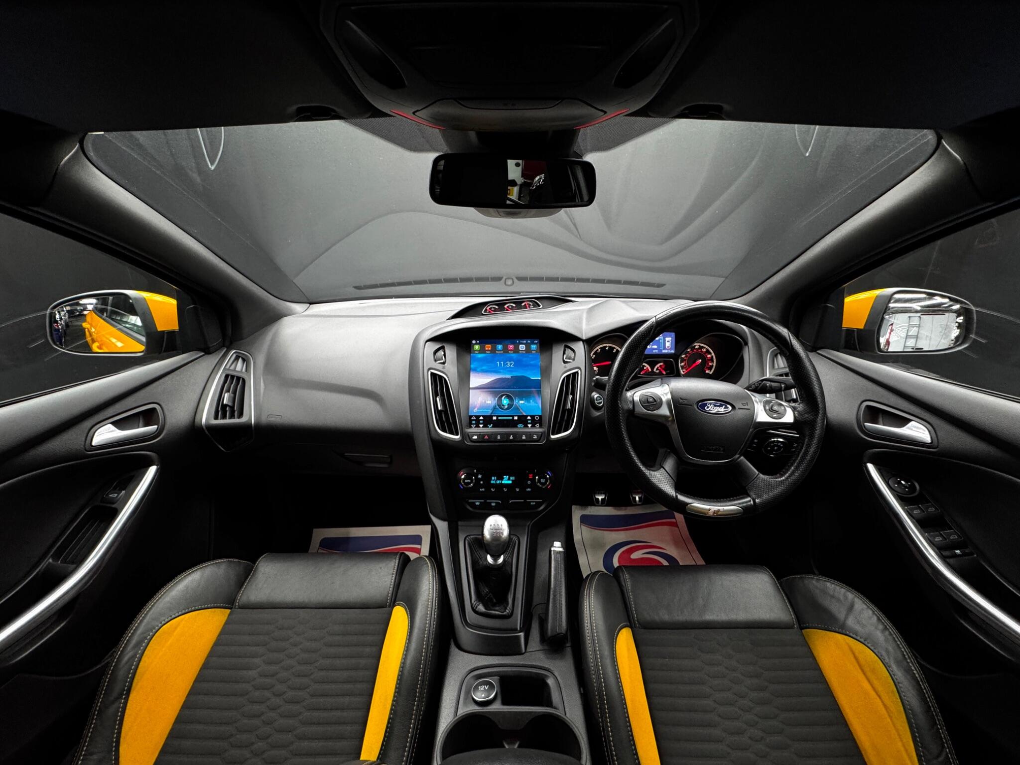 Ford Focus 2.0T EcoBoost ST-2 Euro 5 (s/s) 5dr 5dr Manual 2025