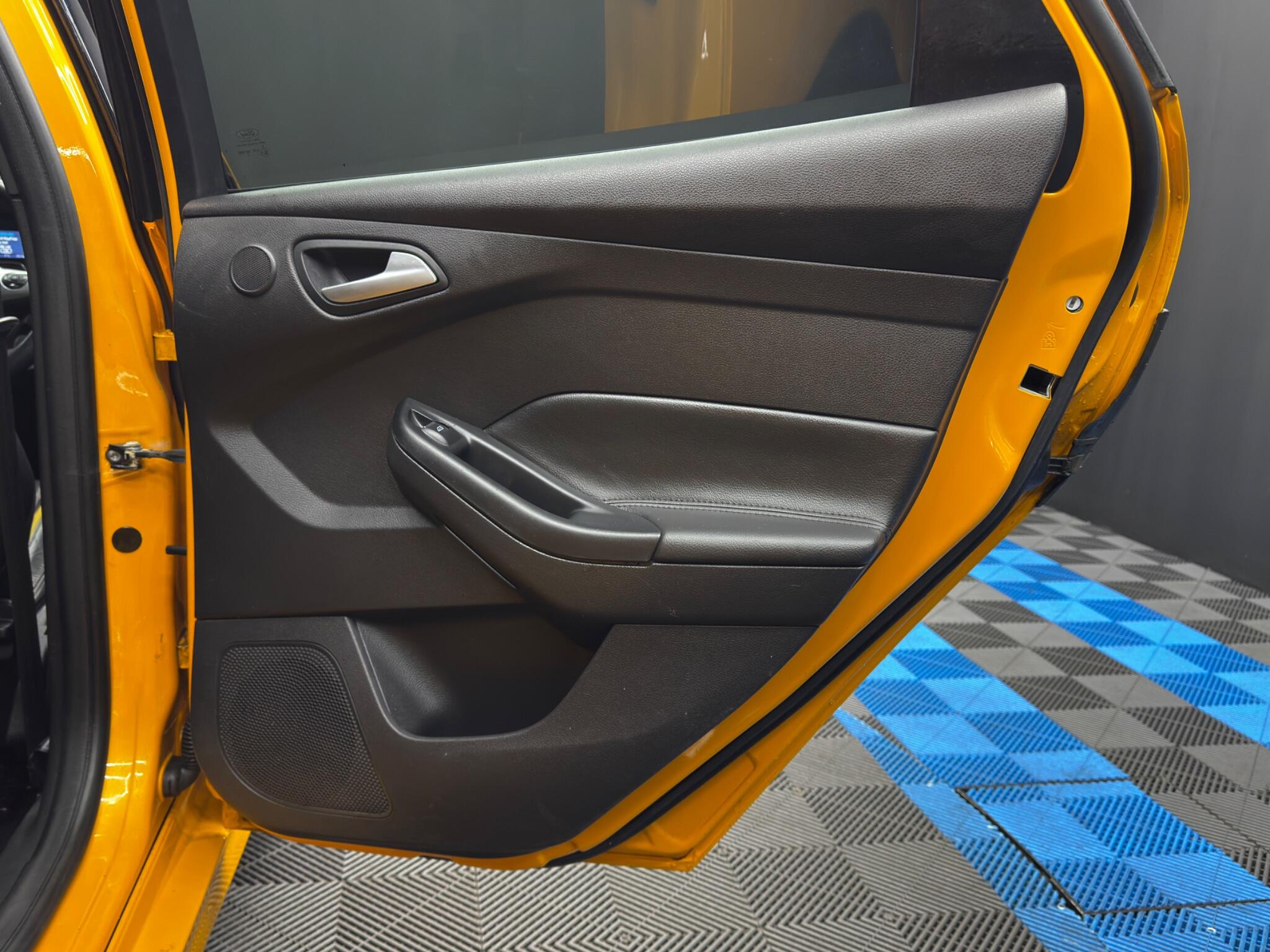 Ford Focus 2.0T EcoBoost ST-2 Euro 5 (s/s) 5dr 5dr Manual 2026