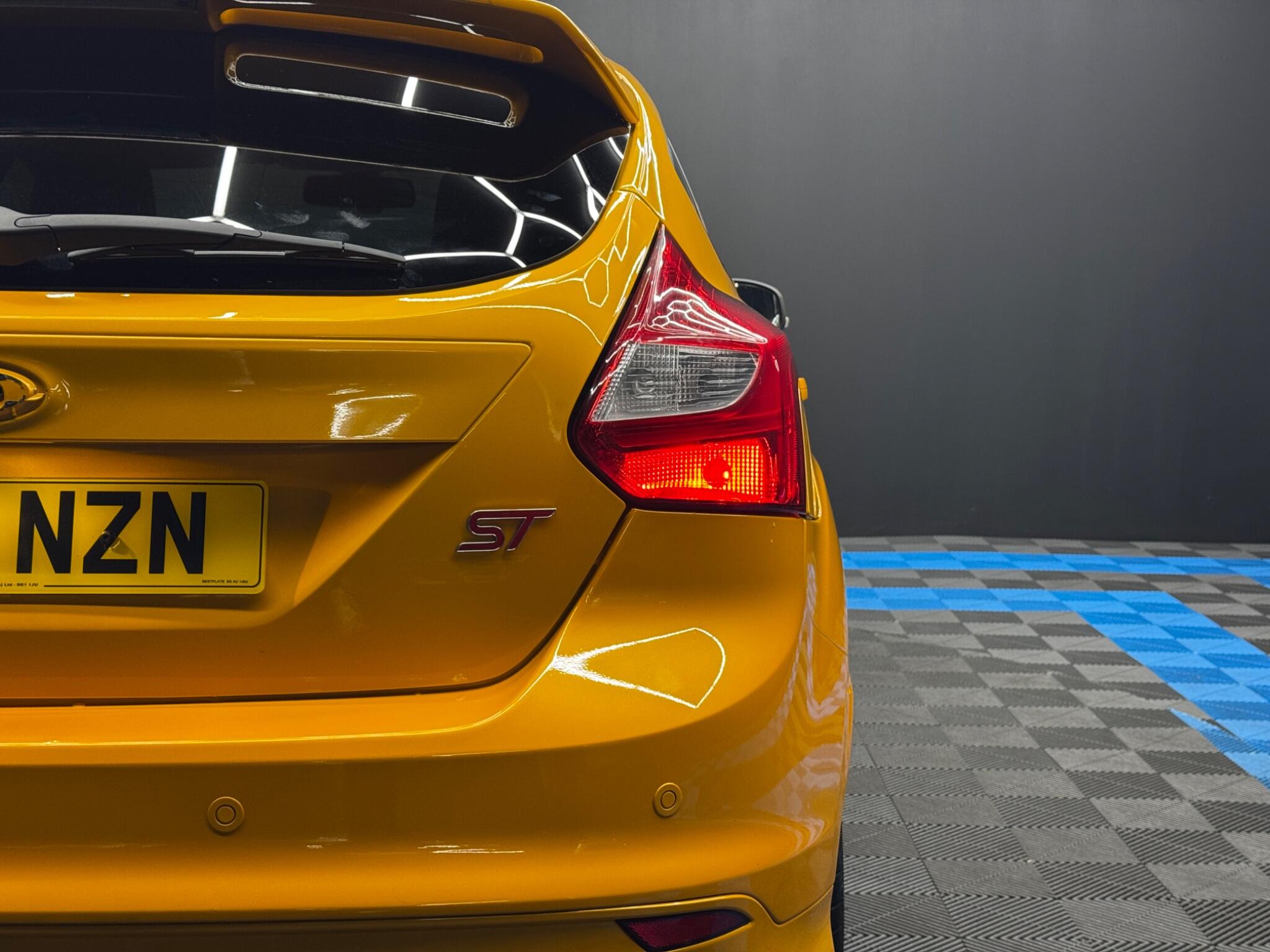 Ford Focus 2.0T EcoBoost ST-2 Euro 5 (s/s) 5dr 5dr Manual 2026