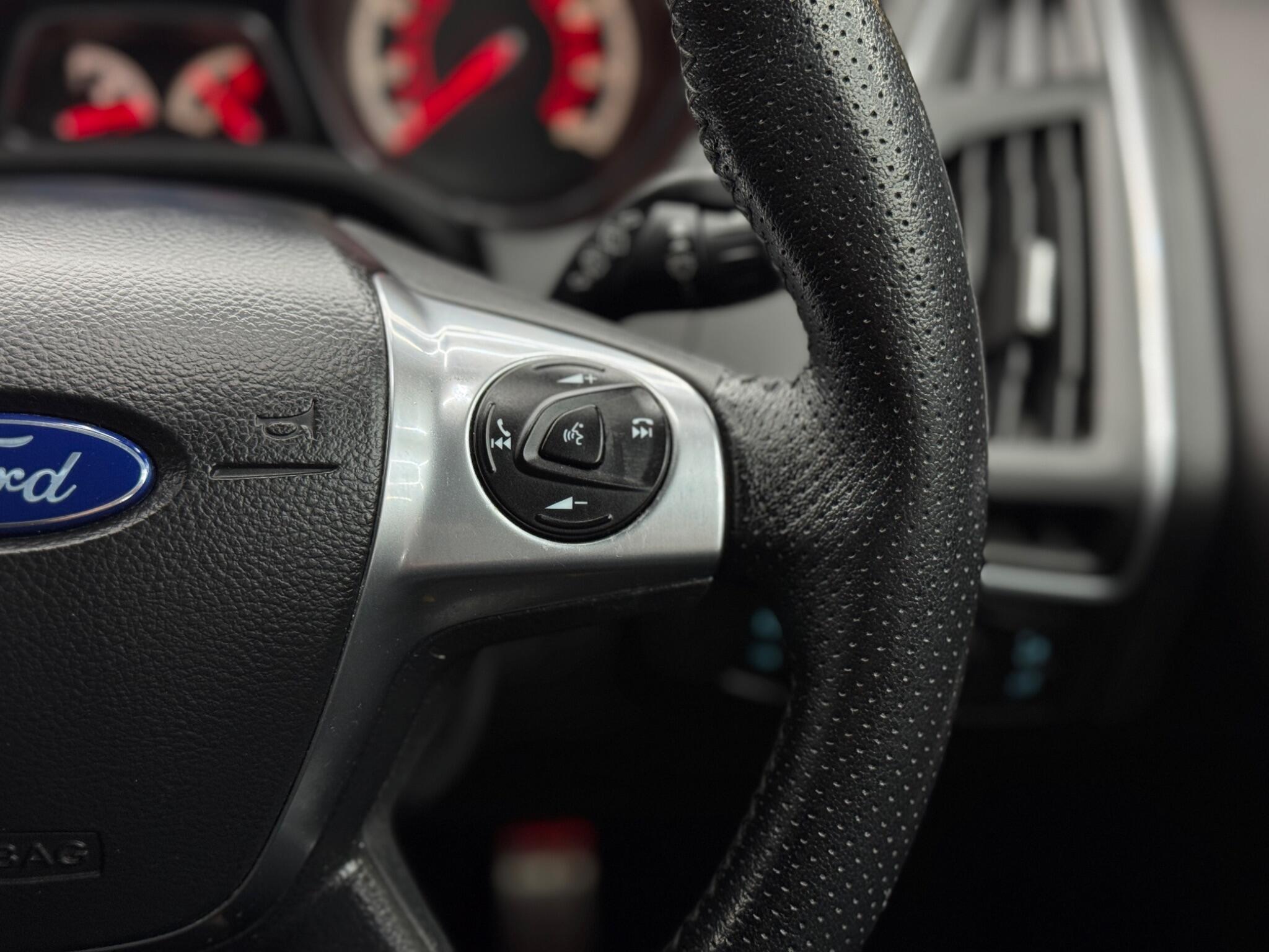 Ford Focus 2.0T EcoBoost ST-2 Euro 5 (s/s) 5dr 5dr Manual 2026