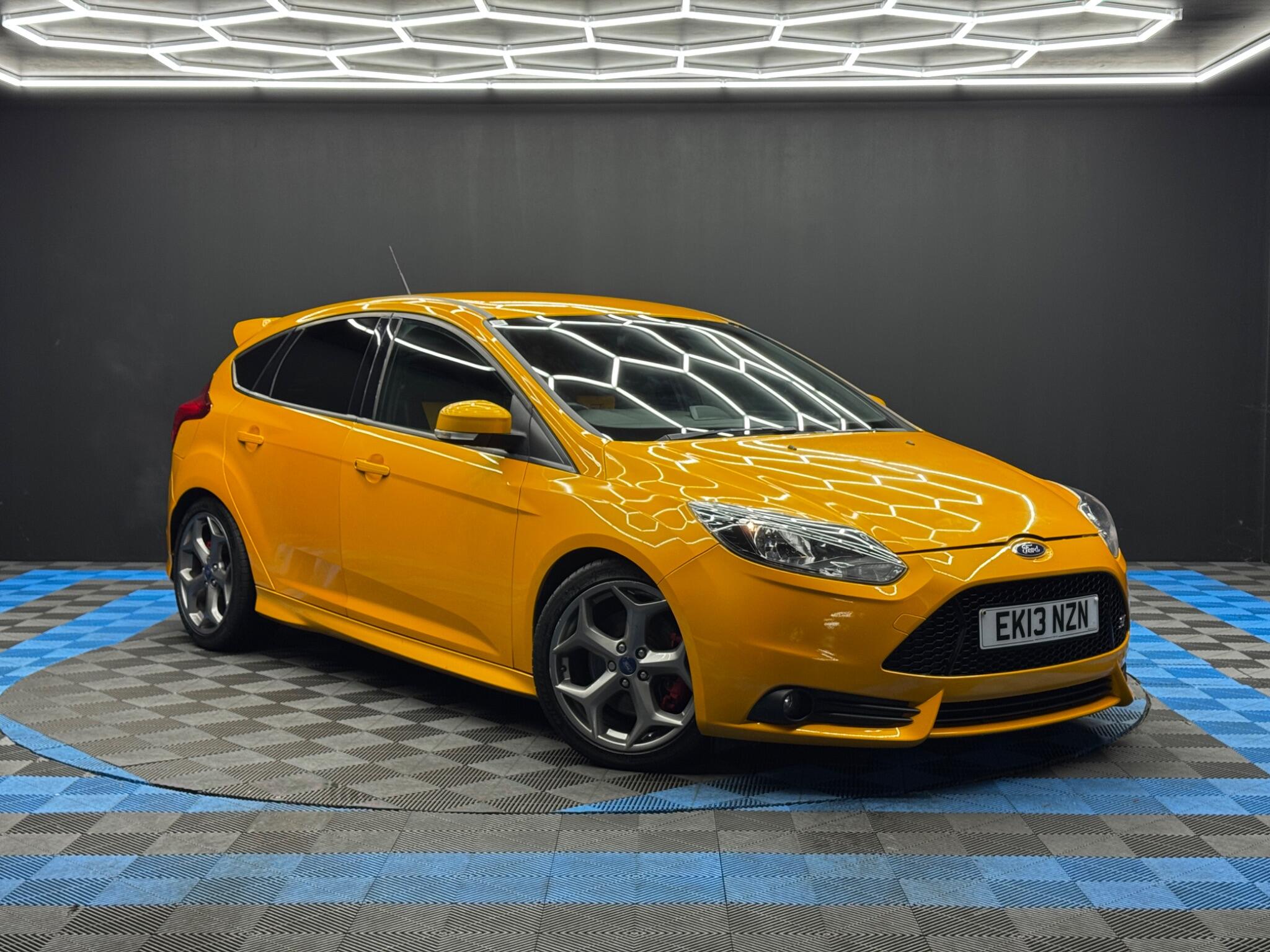 Ford Focus 2.0T EcoBoost ST-2 Euro 5 (s/s) 5dr 5dr Manual 2026