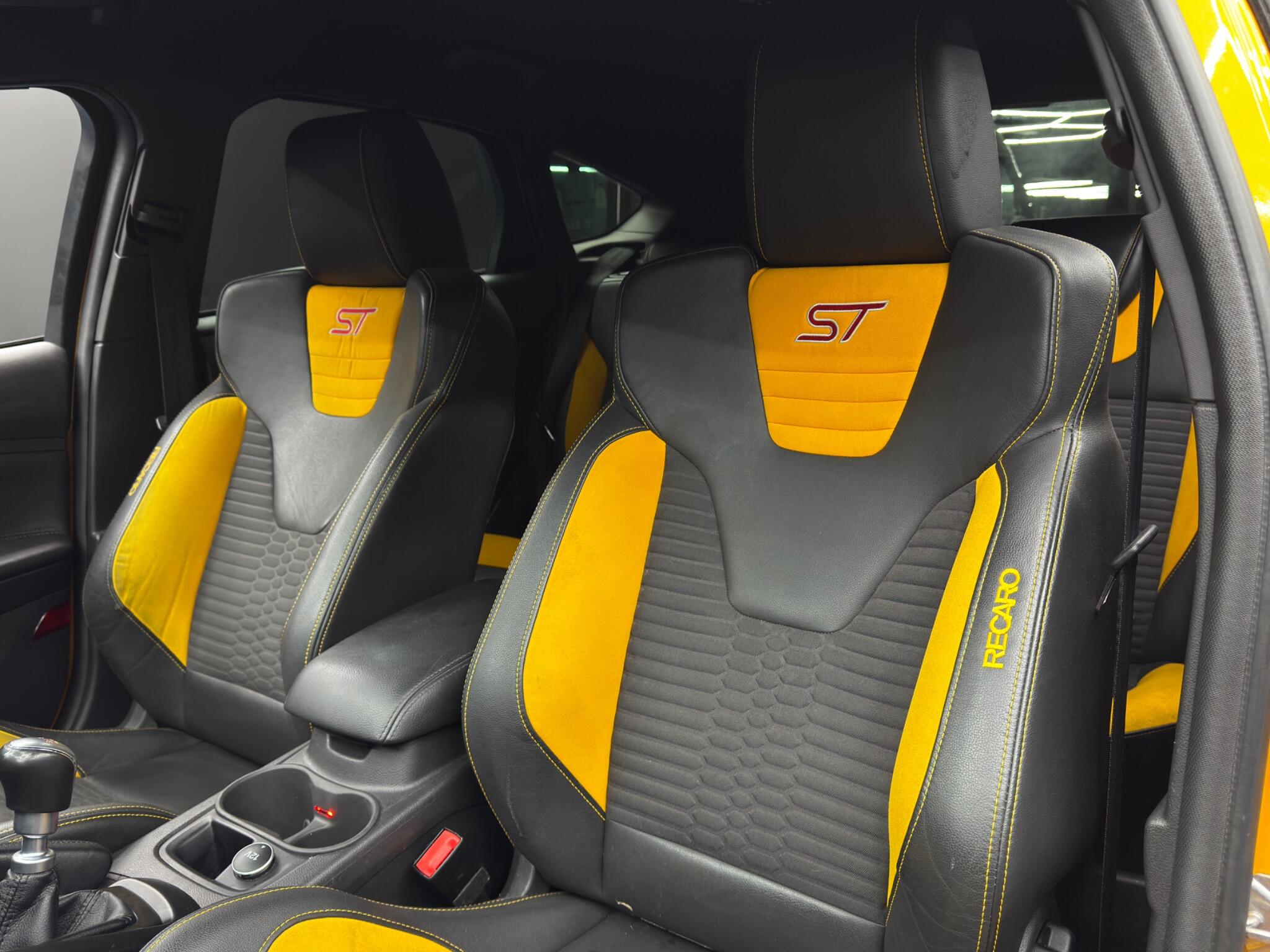 Ford Focus 2.0T EcoBoost ST-2 Euro 5 (s/s) 5dr 5dr Manual 2026