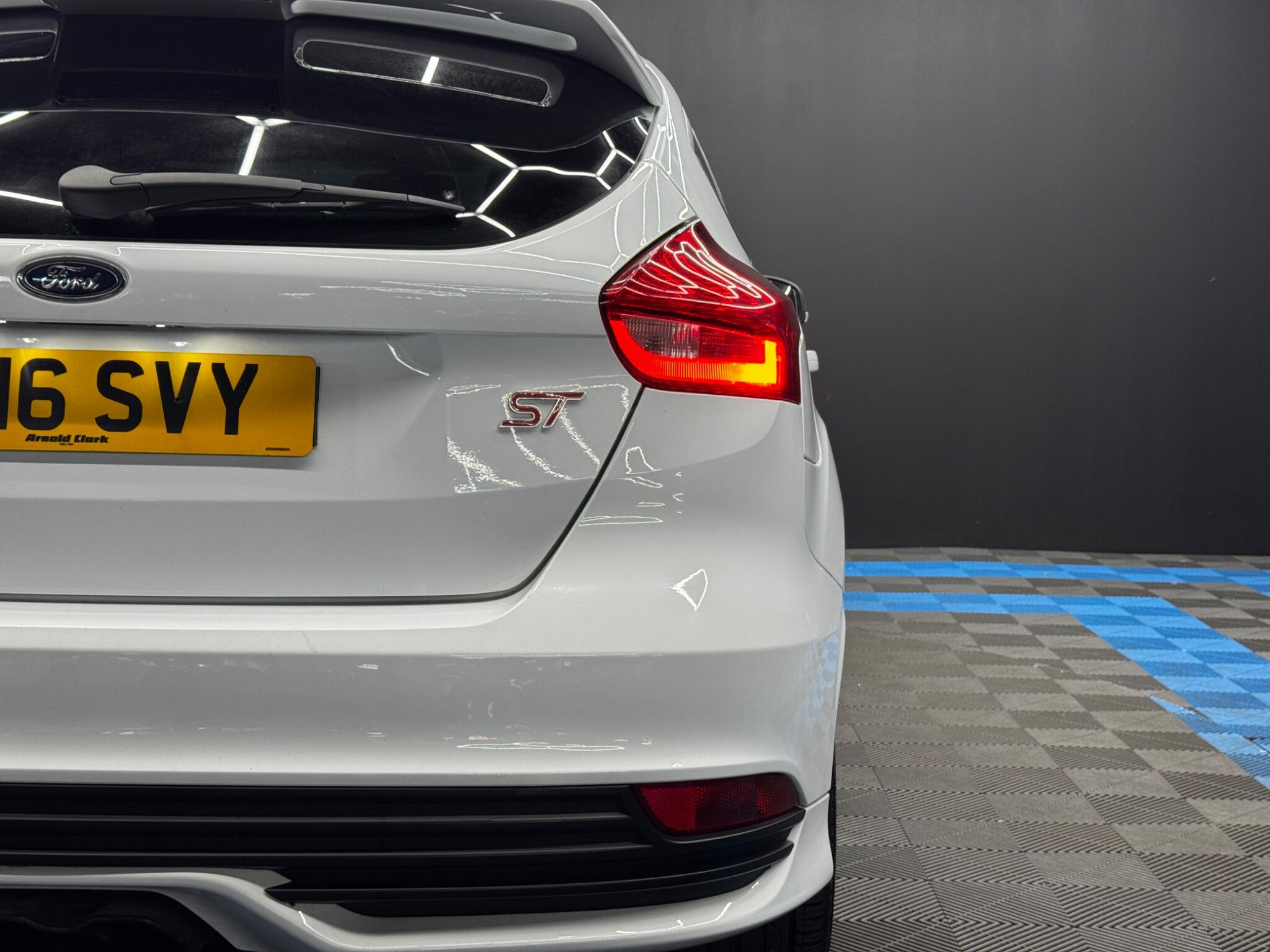 Ford Focus 2.0T EcoBoost ST-2 Euro 6 (s/s) 5dr 5dr Manual 2026