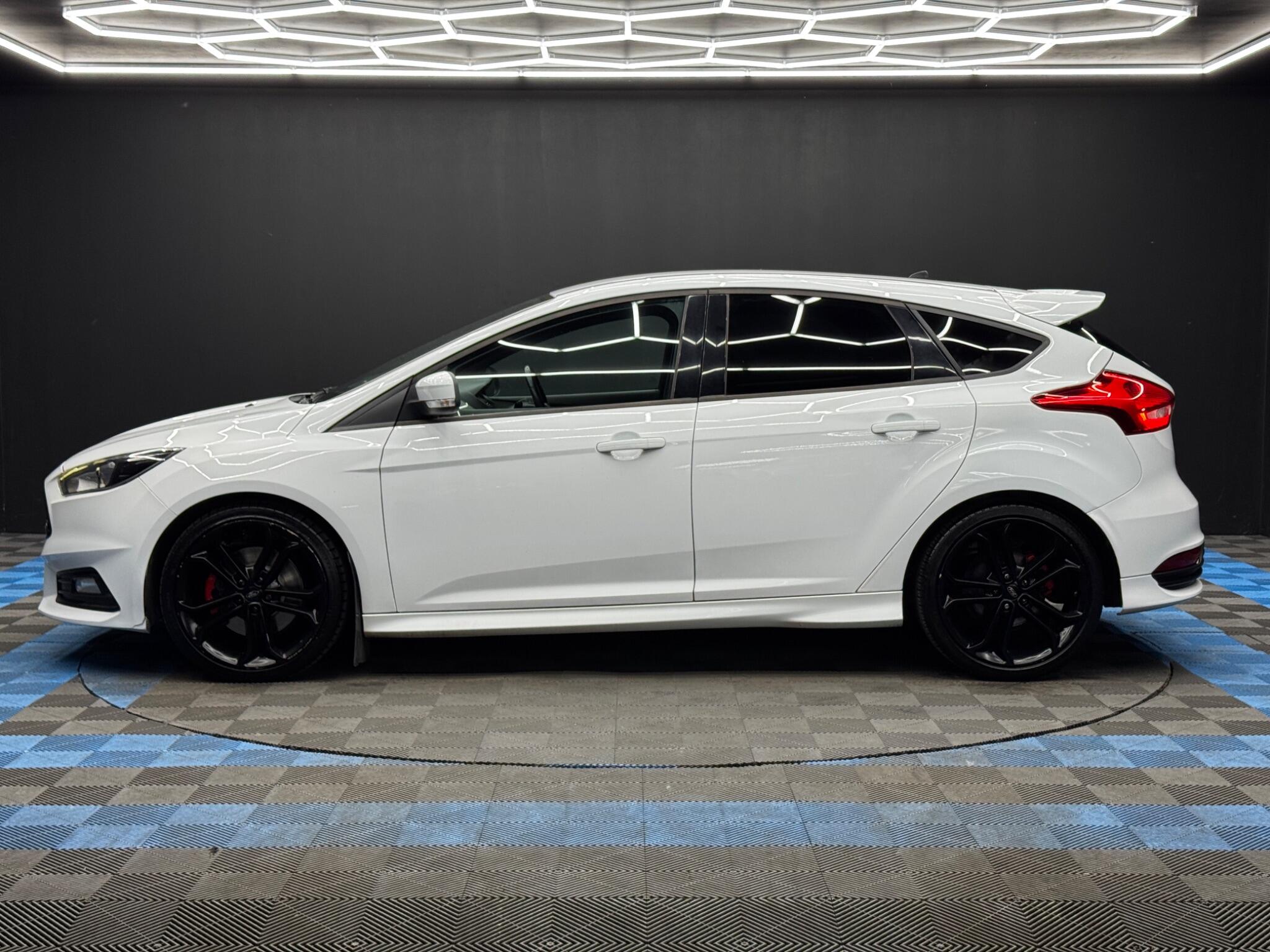 Ford Focus 2.0T EcoBoost ST-2 Euro 6 (s/s) 5dr 5dr Manual 2026