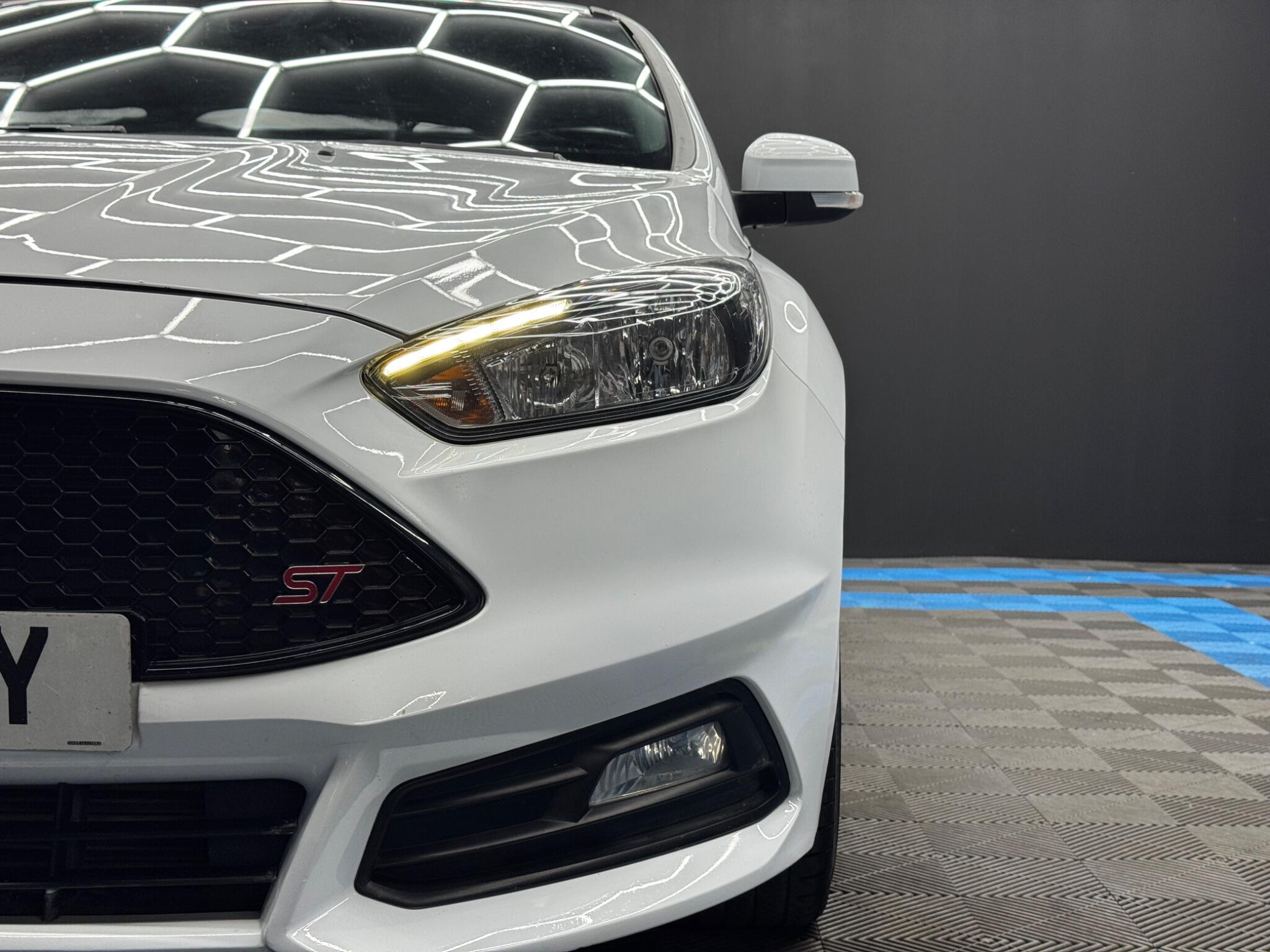 Ford Focus 2.0T EcoBoost ST-2 Euro 6 (s/s) 5dr 5dr Manual 2026