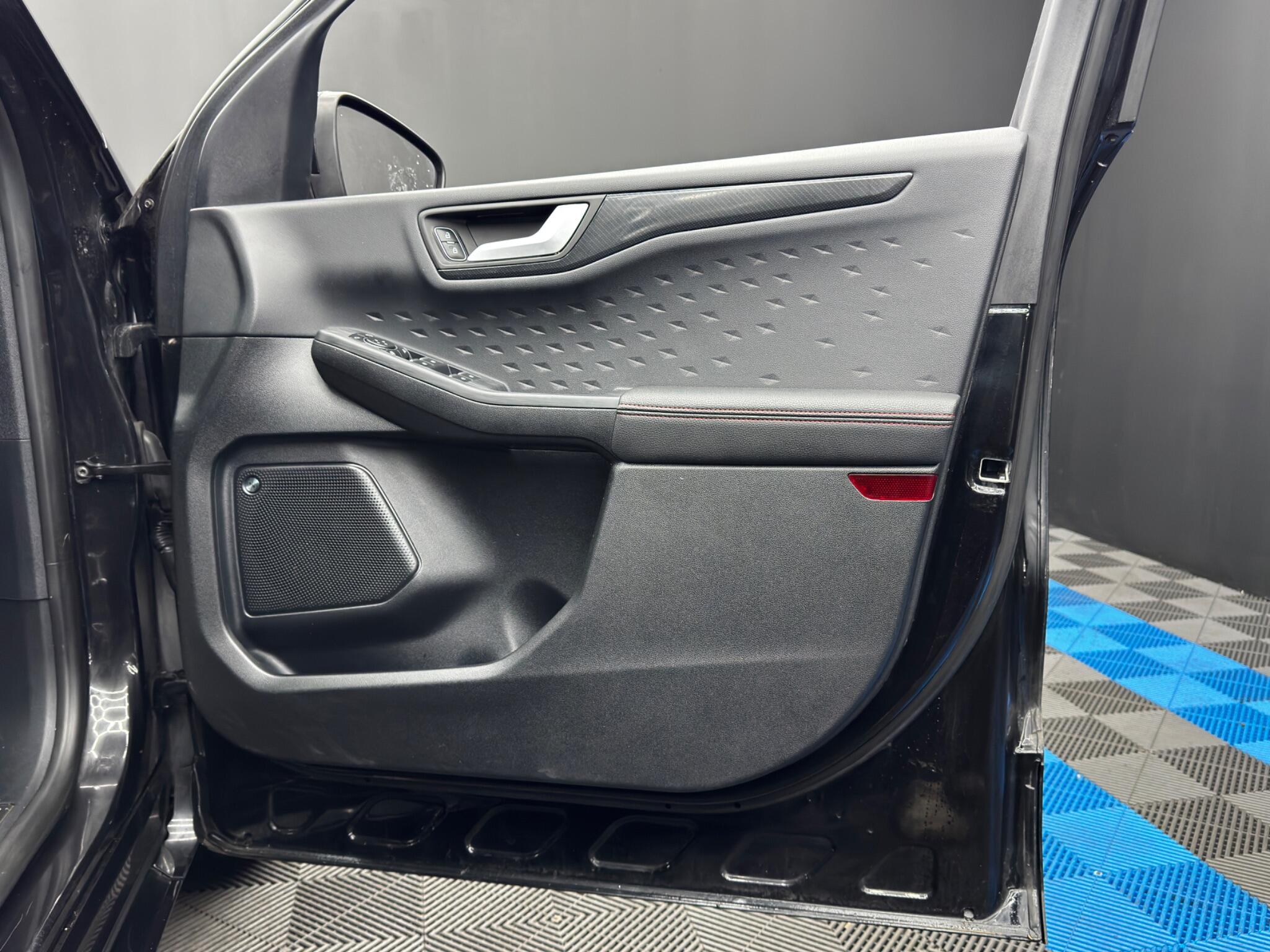 Ford Kuga 2.5 EcoBoost Duratec 14.4kWh ST-Line CVT Euro 6 (s/s) 5dr 5dr Automatic 2026