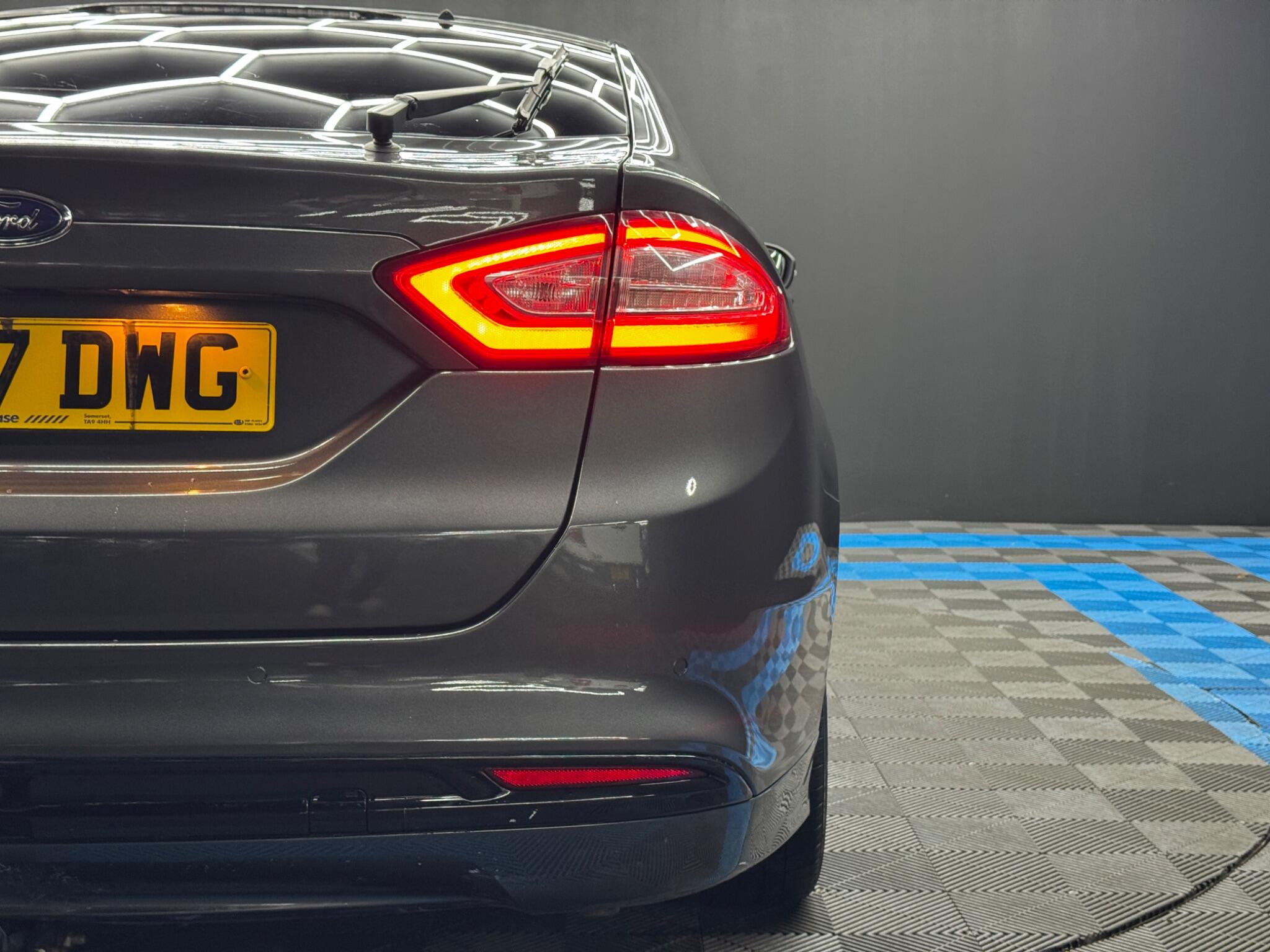 Ford Mondeo 2.0 TDCi Titanium Euro 6 (s/s) 5dr 5dr Manual 2026