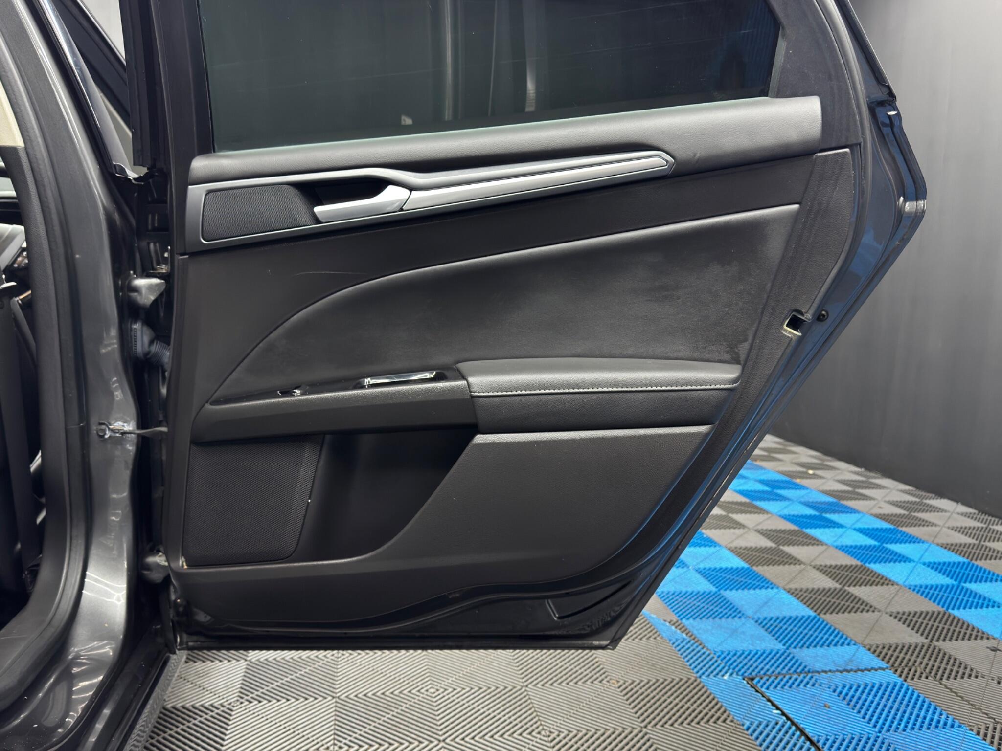 Ford Mondeo 2.0 TDCi Titanium Euro 6 (s/s) 5dr 5dr Manual 2026