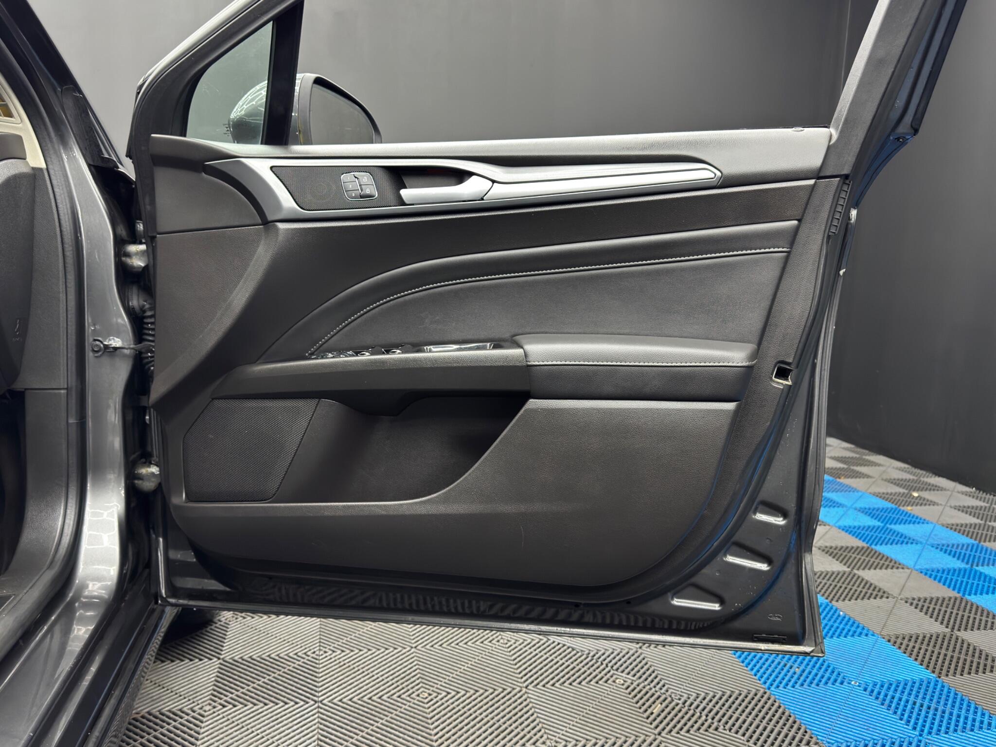 Ford Mondeo 2.0 TDCi Titanium Euro 6 (s/s) 5dr 5dr Manual 2026