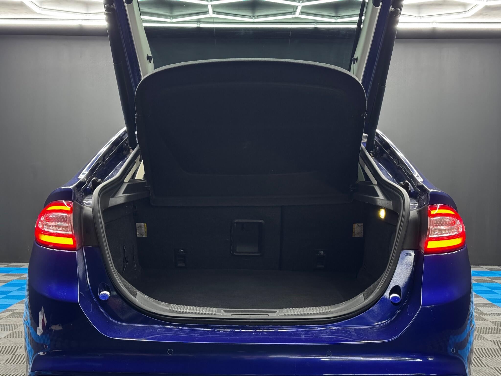 Ford Mondeo 2.0 TDCi Titanium Powershift Euro 6 (s/s) 5dr 5dr Automatic 2025