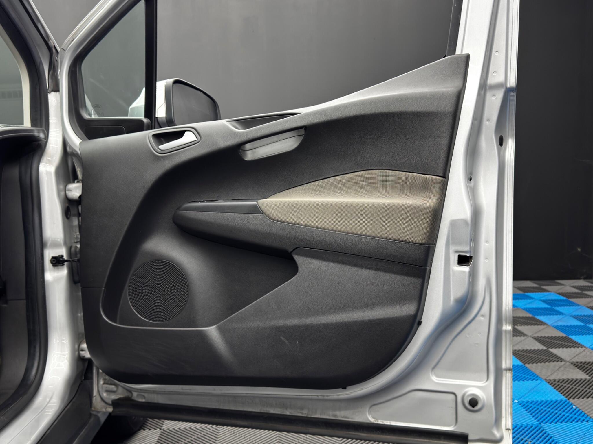 Ford Tourneo Courier 1.0 EcoBoost Zetec Euro 6 5dr 5dr Manual 2025