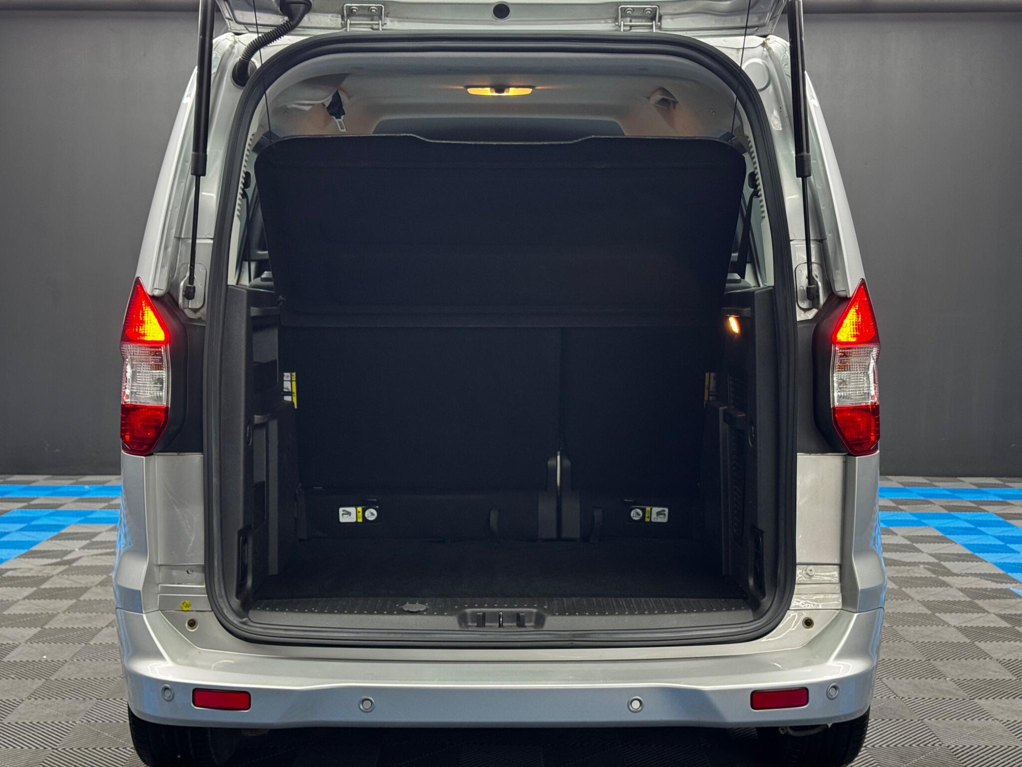 Ford Tourneo Courier 1.0 EcoBoost Zetec Euro 6 5dr 5dr Manual 2025