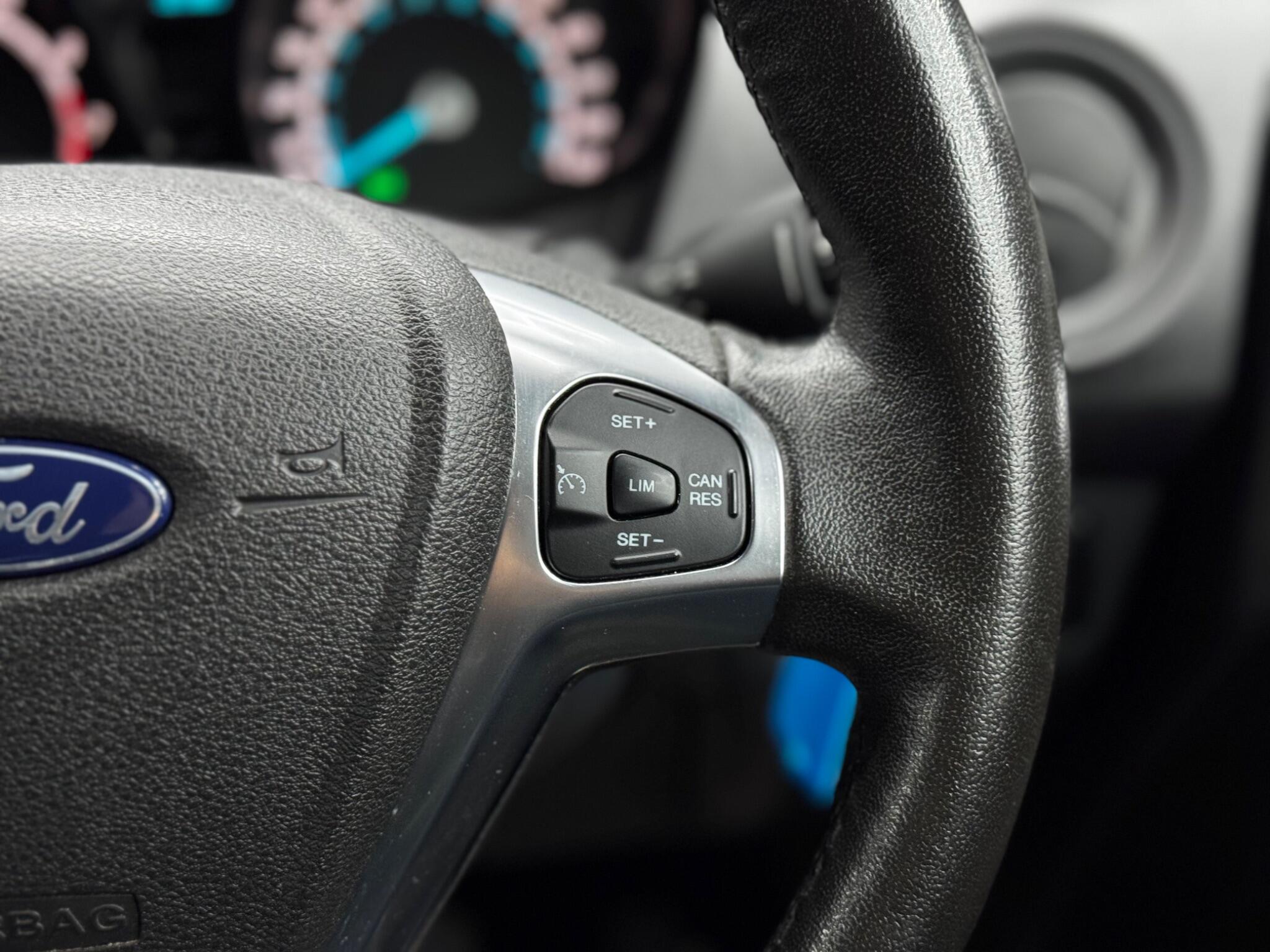 Ford Tourneo Courier 1.0 EcoBoost Zetec Euro 6 5dr 5dr Manual 2025