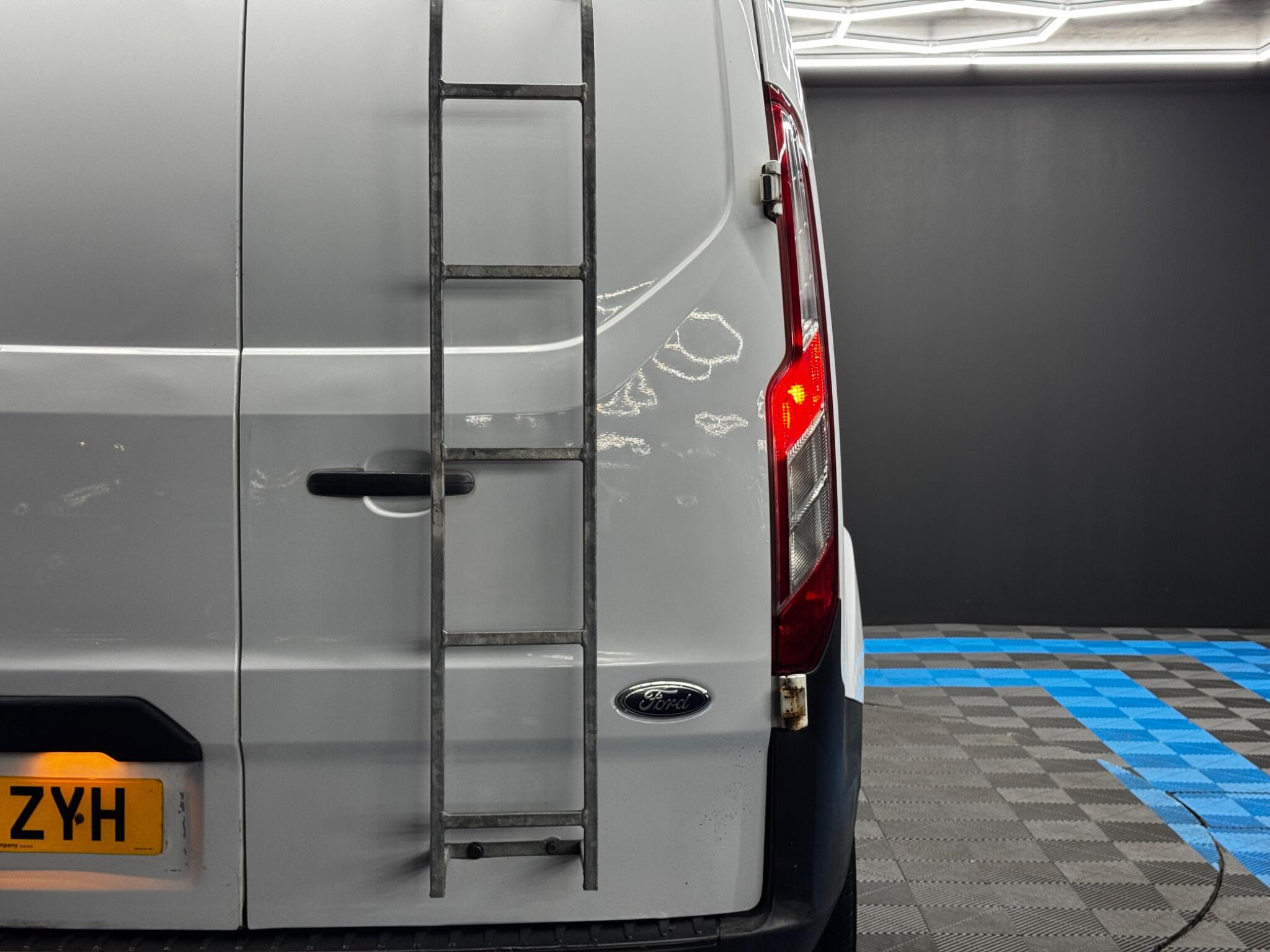 Ford Transit Custom 2.0 300 EcoBlue L2 H1 Euro 6 5dr 5dr Manual 2025