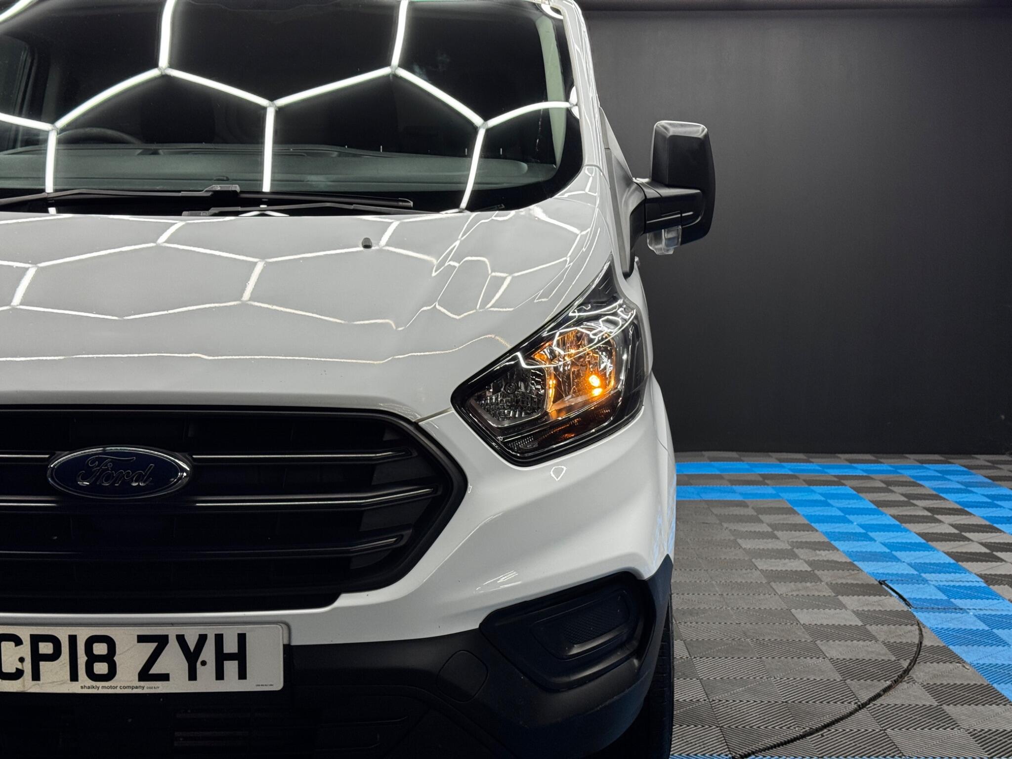 Ford Transit Custom 2.0 300 EcoBlue L2 H1 Euro 6 5dr 5dr Manual 2025