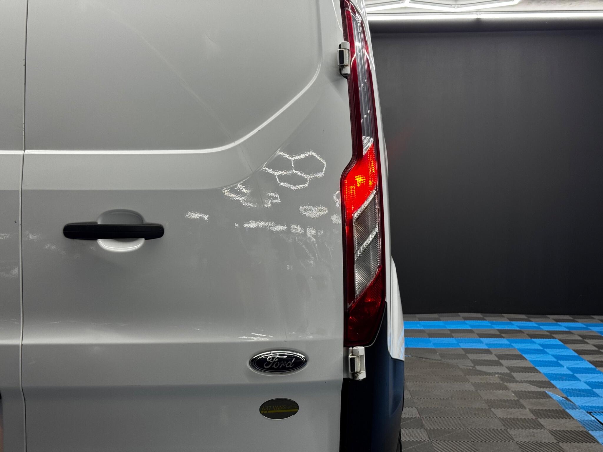 Ford Transit Custom 2.0 300 EcoBlue Leader L1 H1 Euro 6 (s/s) 5dr 5dr Manual 2025