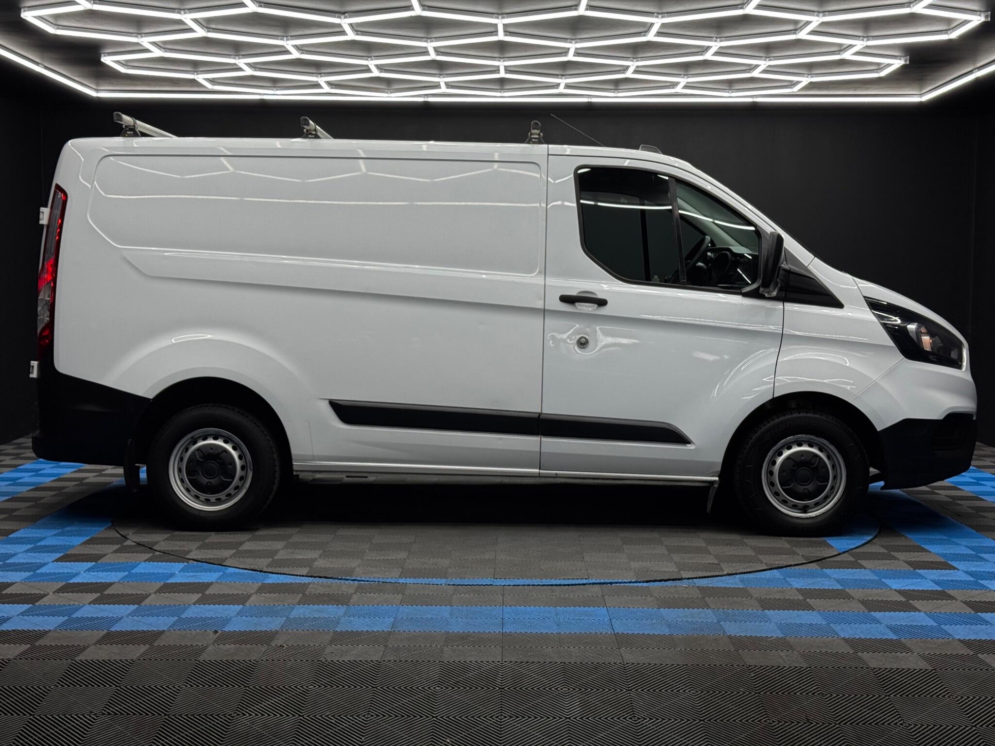 Ford Transit Custom 2.0 300 EcoBlue Leader L1 H1 Euro 6 (s/s) 5dr 5dr Manual 2025
