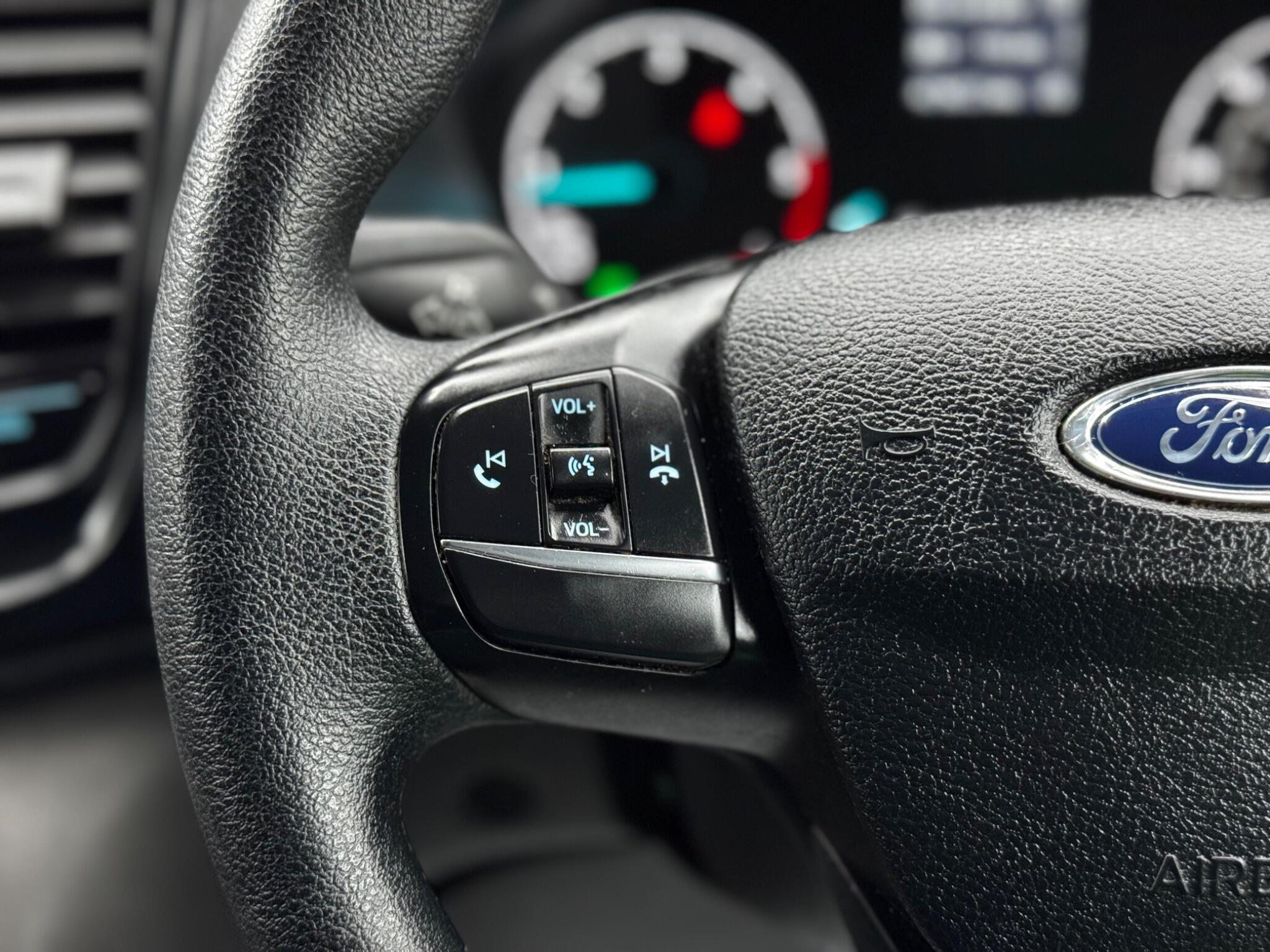 Ford Transit Custom 2.0 300 EcoBlue Leader L1 H1 Euro 6 (s/s) 5dr 5dr Manual 2025