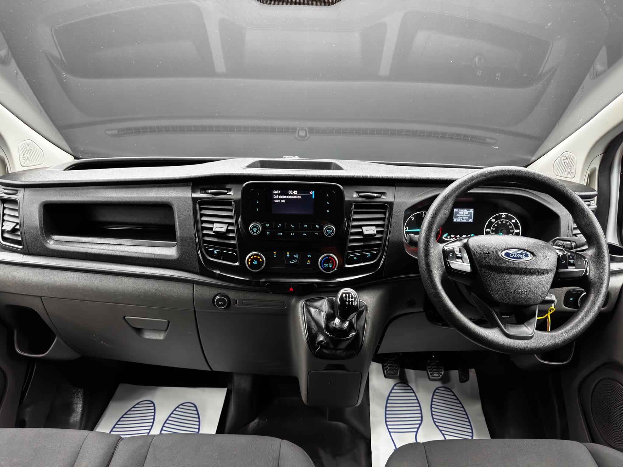 Ford Transit Custom 2.0 300 EcoBlue Leader L1 H1 Euro 6 (s/s) 5dr 5dr Manual 2025