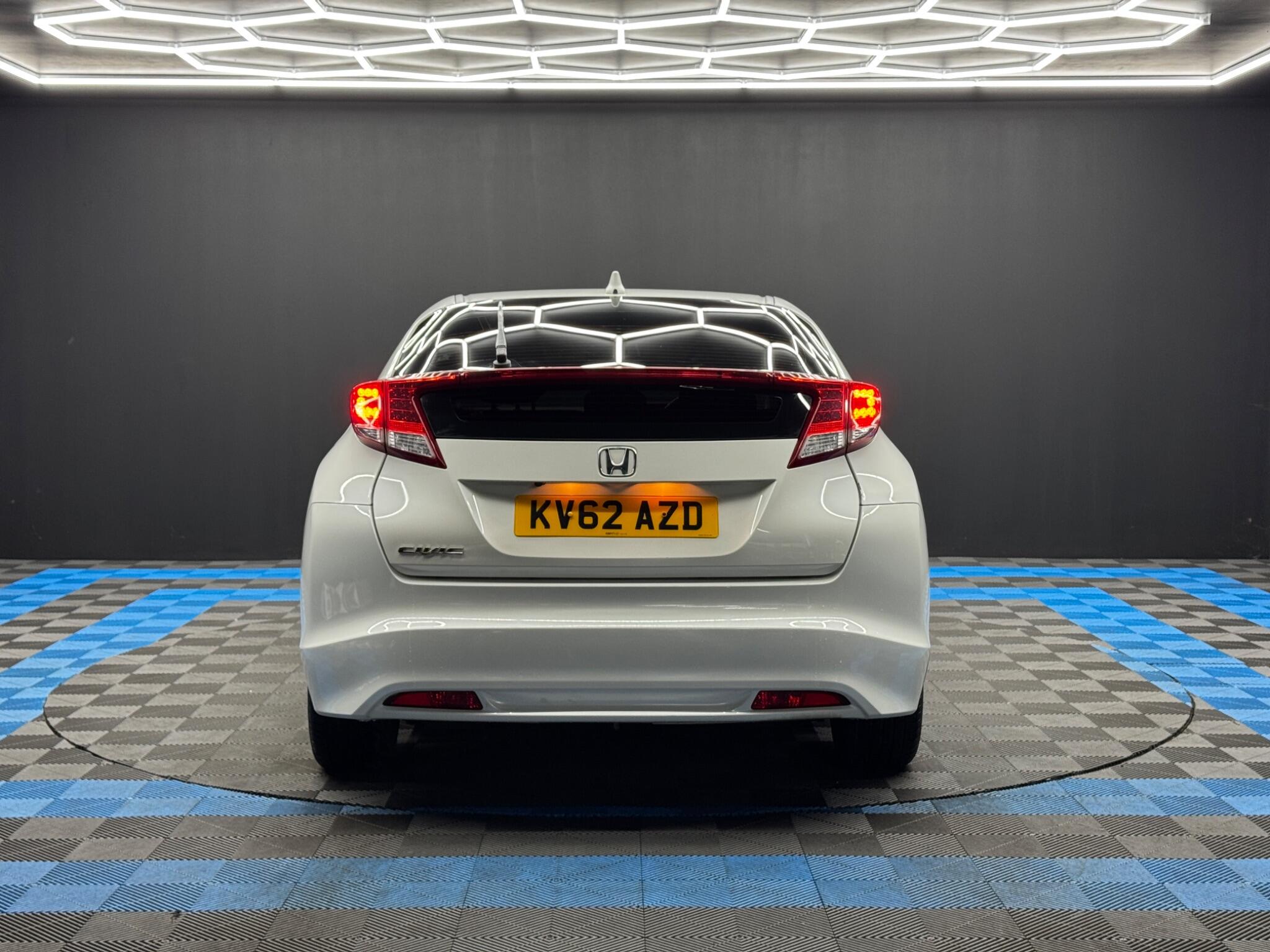 Honda Civic 1.8 i-VTEC ES-T Euro 5 (s/s) 5dr 5dr Manual 2026