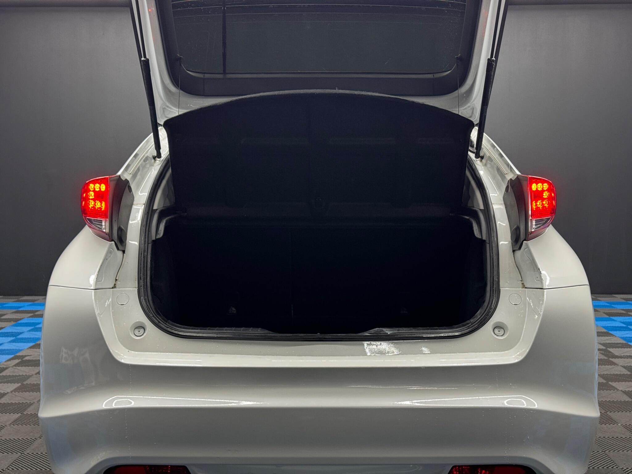 Honda Civic 1.8 i-VTEC ES-T Euro 5 (s/s) 5dr 5dr Manual 2026