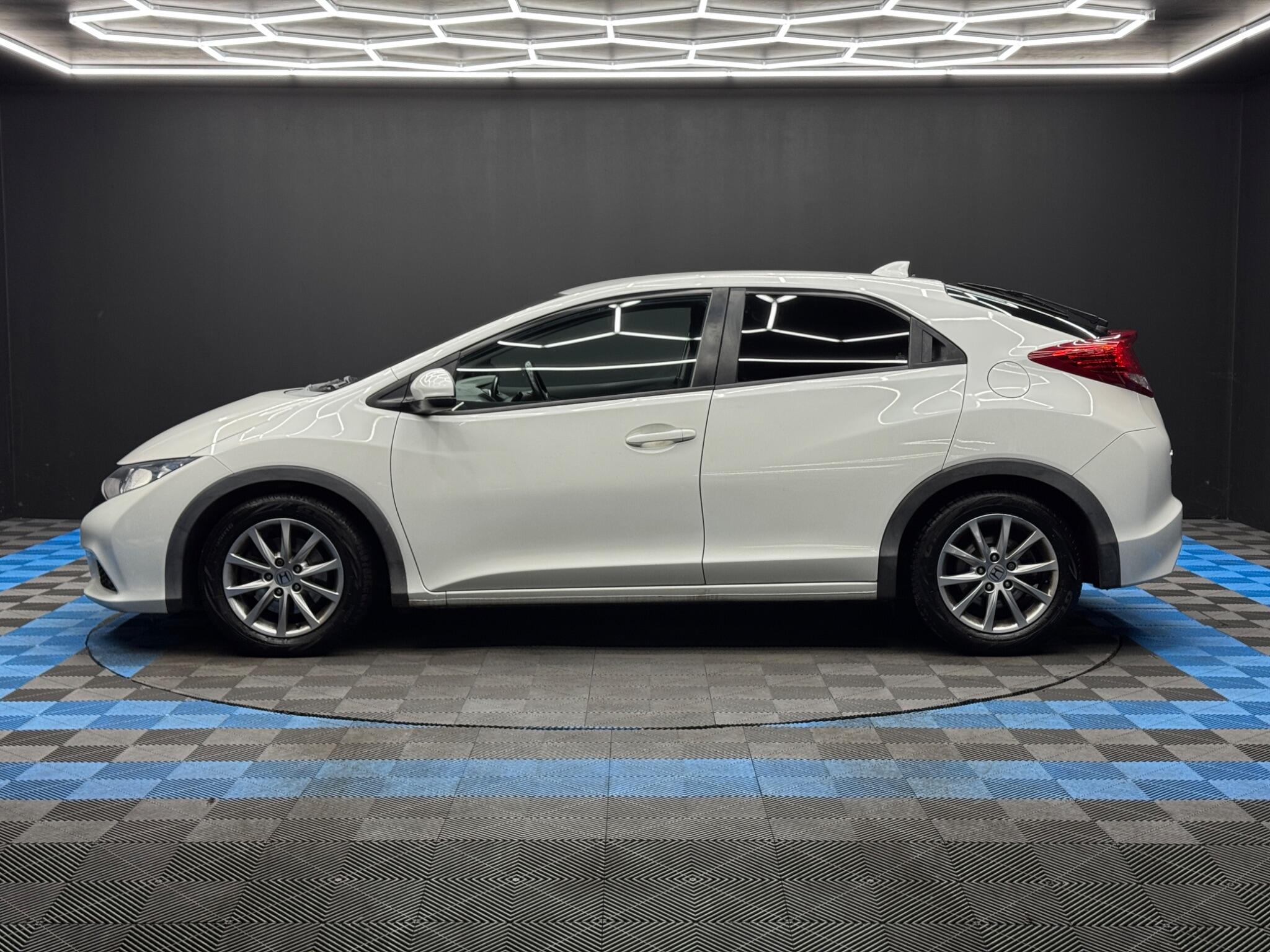 Honda Civic 1.8 i-VTEC ES-T Euro 5 (s/s) 5dr 5dr Manual 2026