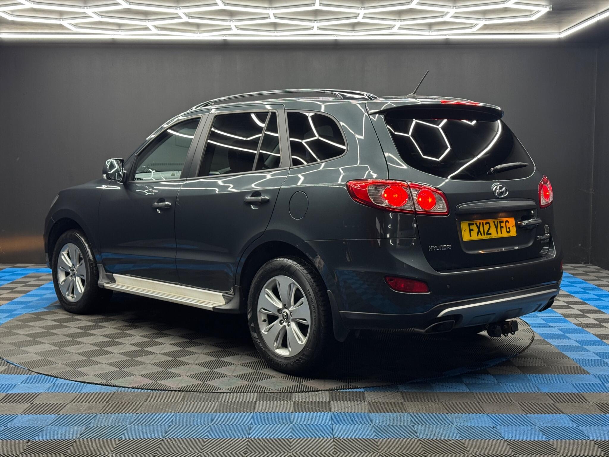 Hyundai Santa Fe 2.2 CRDi Premium Auto 4WD Euro 5 5dr (5 seat) 5dr Automatic 2026