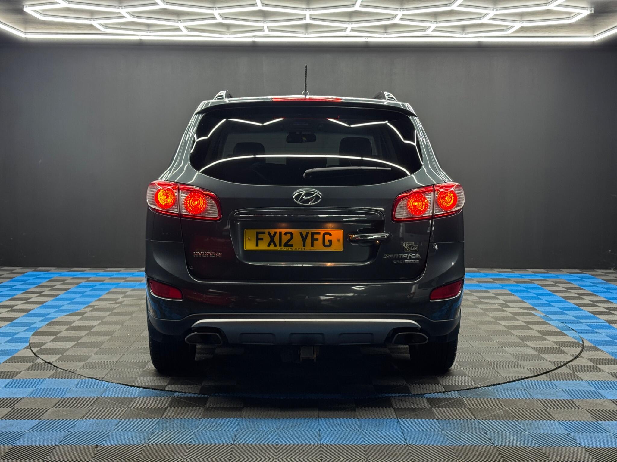 Hyundai Santa Fe 2.2 CRDi Premium Auto 4WD Euro 5 5dr (5 seat) 5dr Automatic 2026