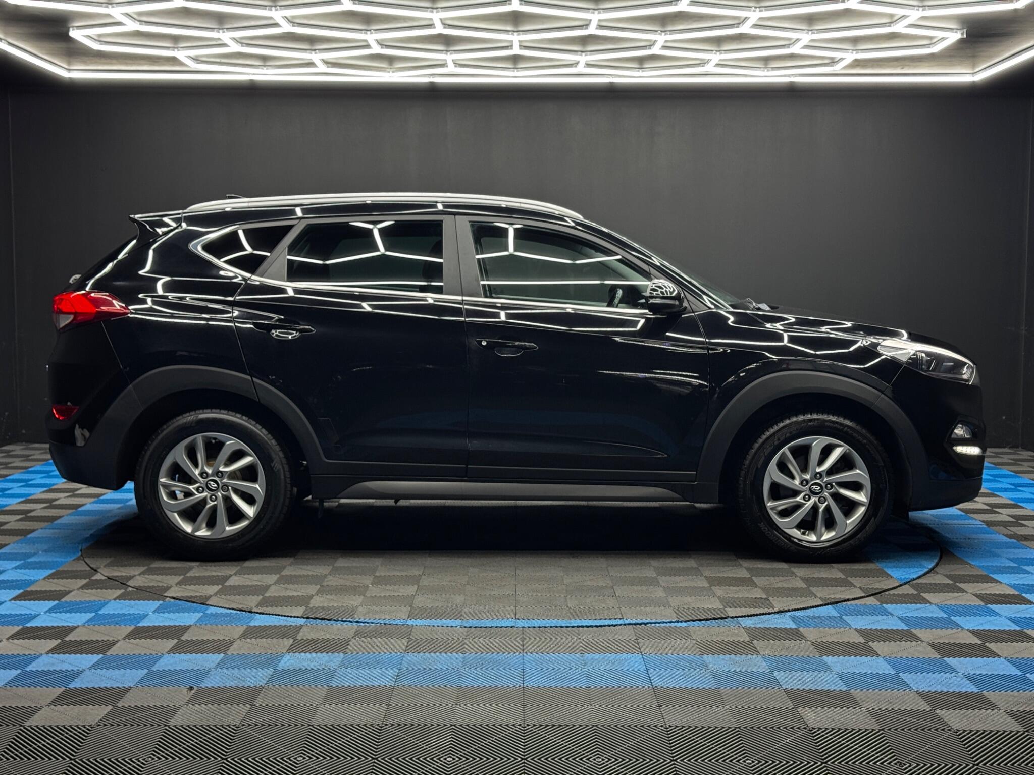 Hyundai Tucson 1.7 CRDi Blue Drive Premium Euro 6 (s/s) 5dr 5dr Manual 2025