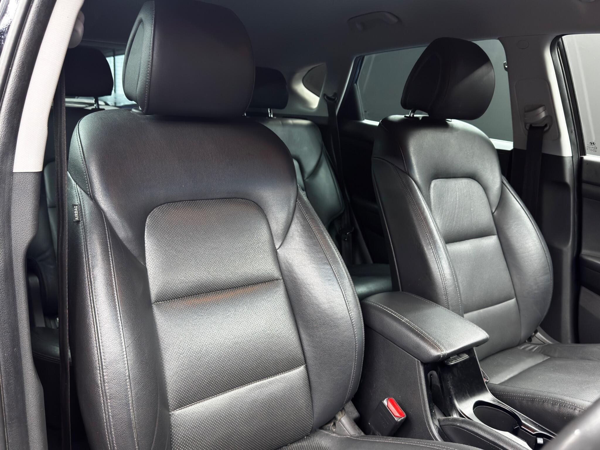 Hyundai Tucson 1.7 CRDi Blue Drive Premium Euro 6 (s/s) 5dr 5dr Manual 2025