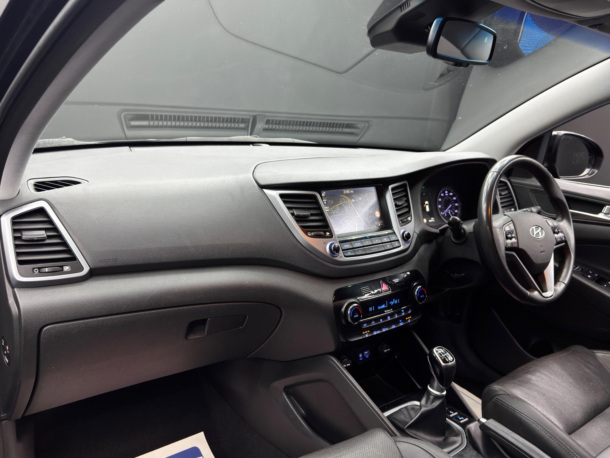 Hyundai Tucson 1.7 CRDi Blue Drive Premium Euro 6 (s/s) 5dr 5dr Manual 2025